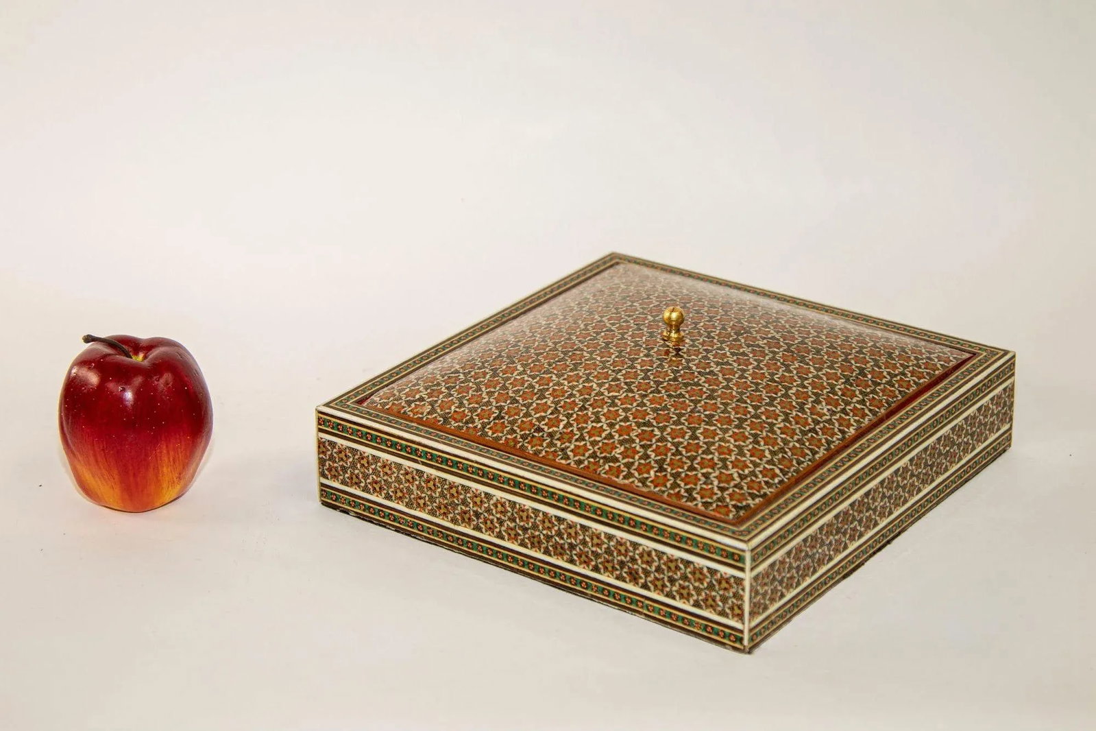 1950s Anglo Indian Style Micro Mosaic Inlaid Jewelry Box - 10