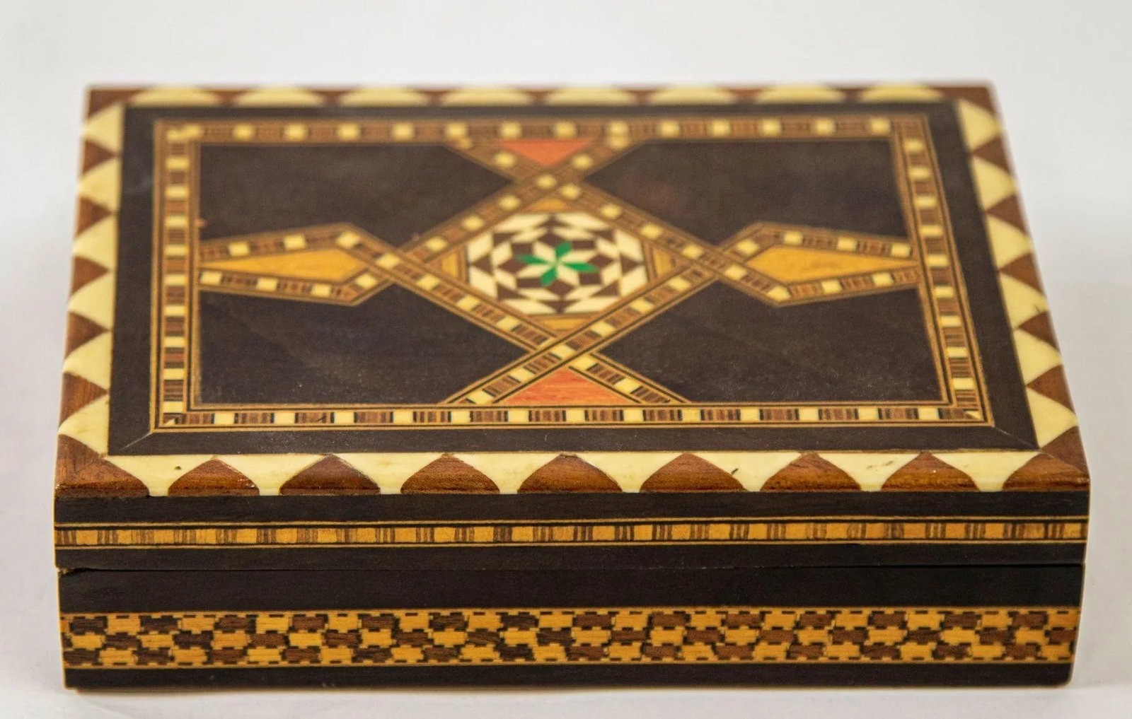 Moorish Spain Inlaid Marquetry Mosaic Box 1950's - 11