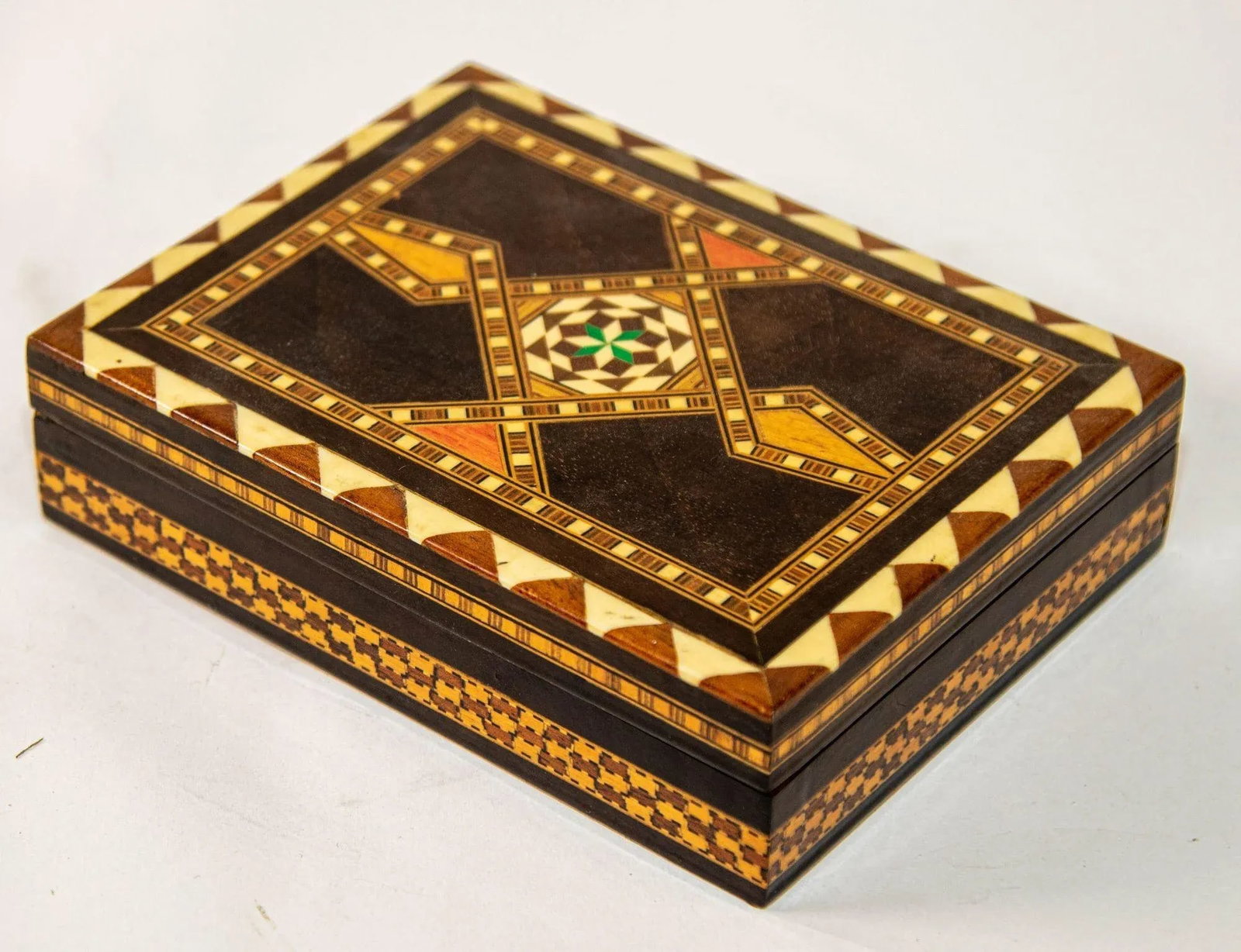 Moorish Spain Inlaid Marquetry Mosaic Box 1950's - 12