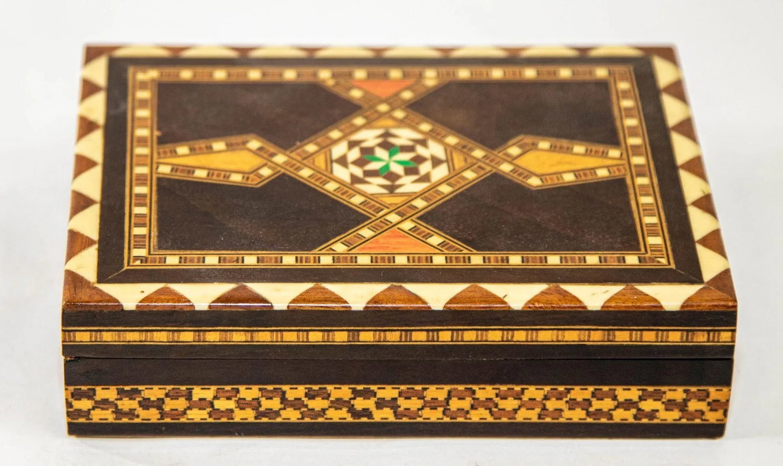 Moorish Spain Inlaid Marquetry Mosaic Box 1950's - 2