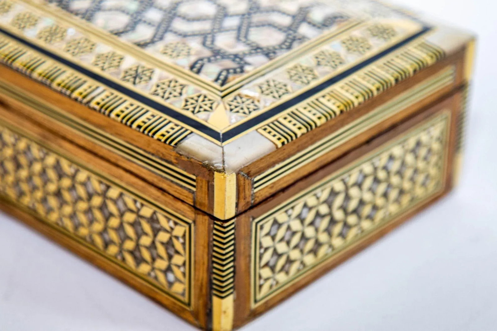 Middle Eastern Moorish Mother of Pearl Inlaid Marquetry Jewelry Box - 6