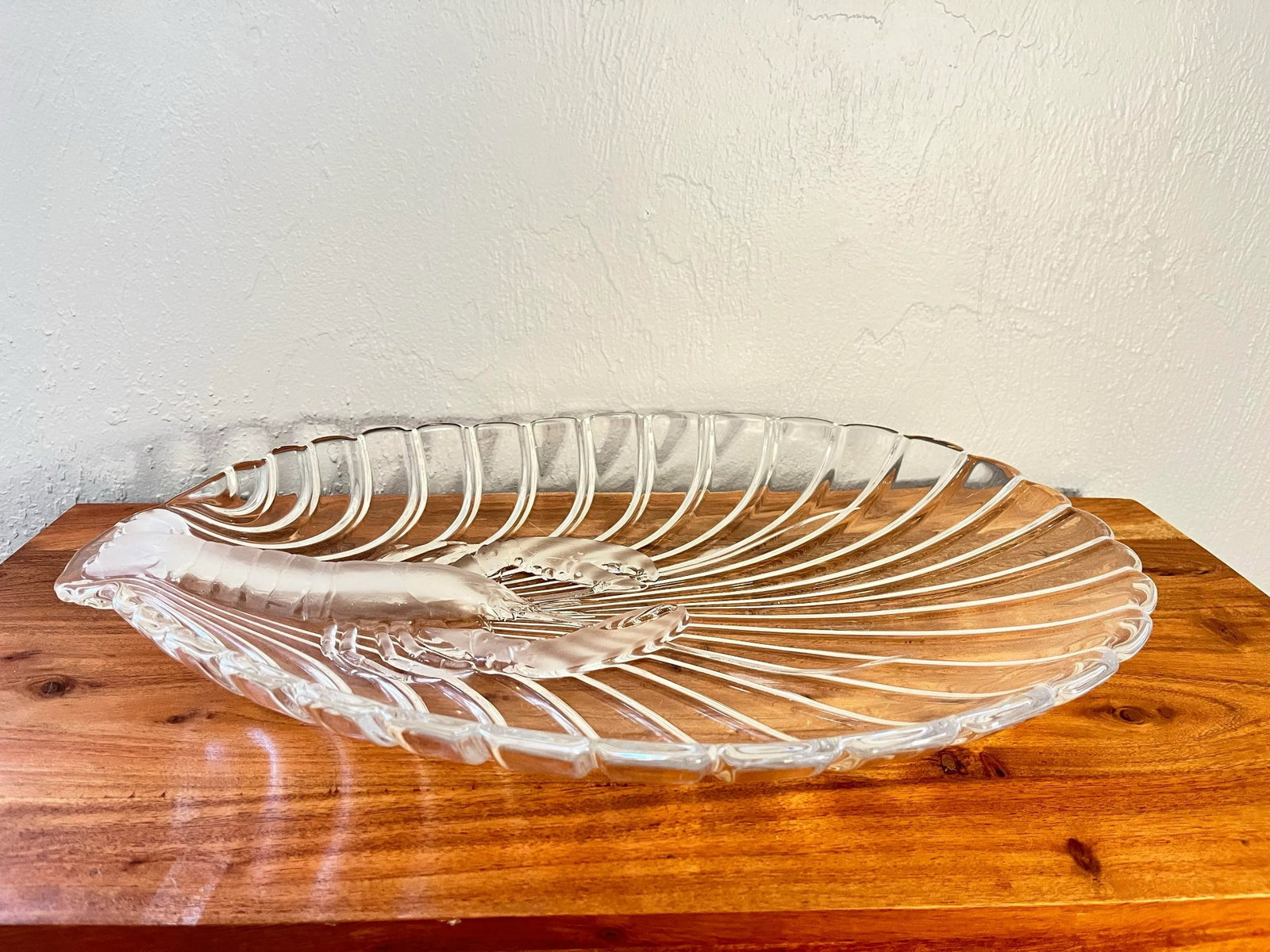 Late 20th Century Mikasa Large Clear Glass Lobster & Sea Shell Themed Serving Platter - 3
