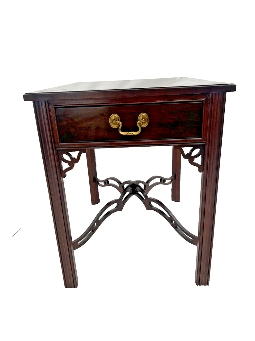 1990s Ethan Allen Nightstand Victorian Style Dovetail Drawer Mahogany - 2