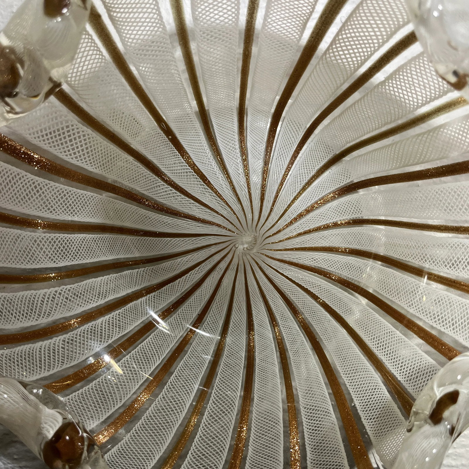 Mid 20th Century Copper/White Ribbon Bowl Attributed to Fratelli Toso-Murano - 2