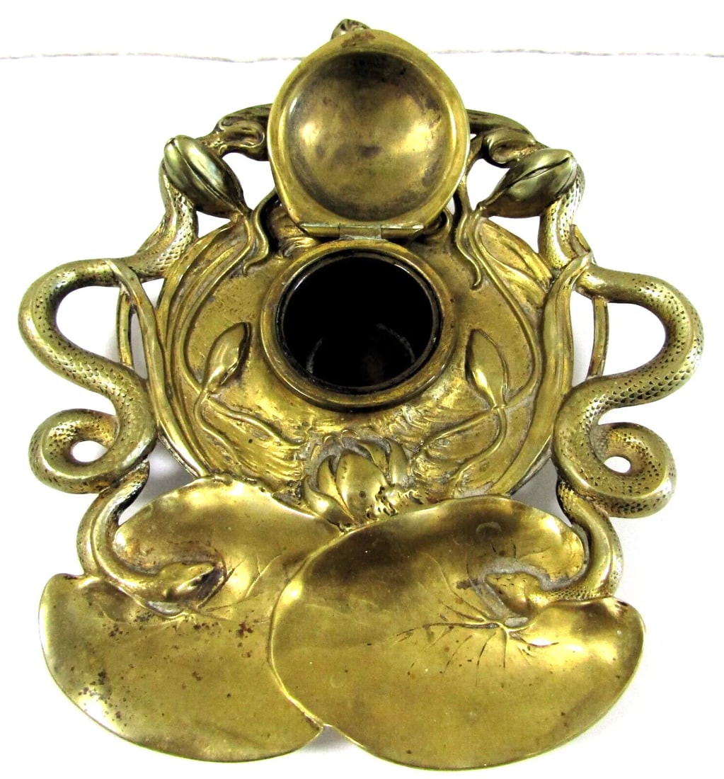 Antique Art Nouveau Bronze Inkwell Signed Geschutzt Woman, Snakes and Lily Pads - 2