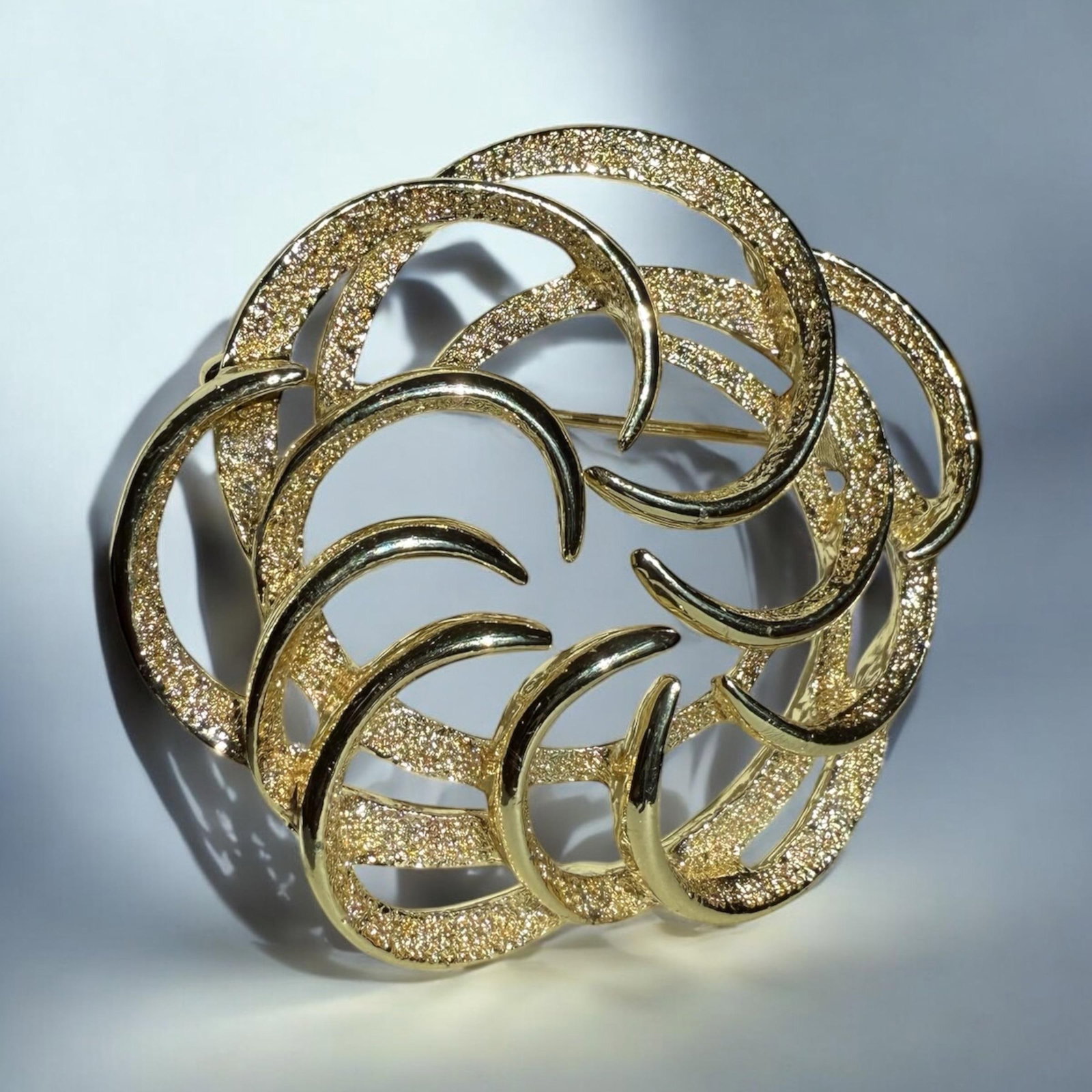 Vintage Brooch and Earring Set Gold Tone Swirl Sarah Coventry - 3