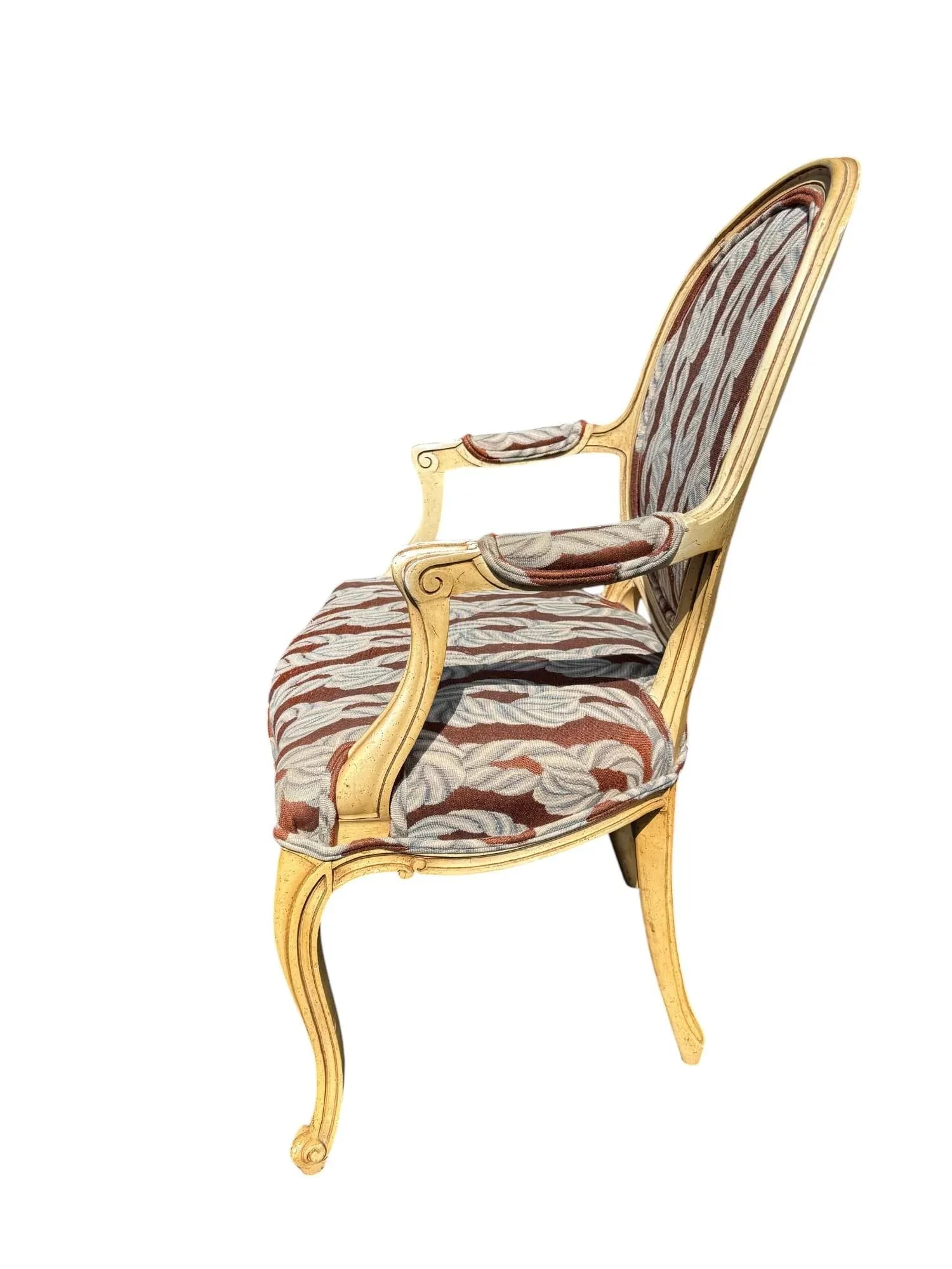 Late 20th Century French Provincial Side Chair With Chain Pattern Upholstery - 3