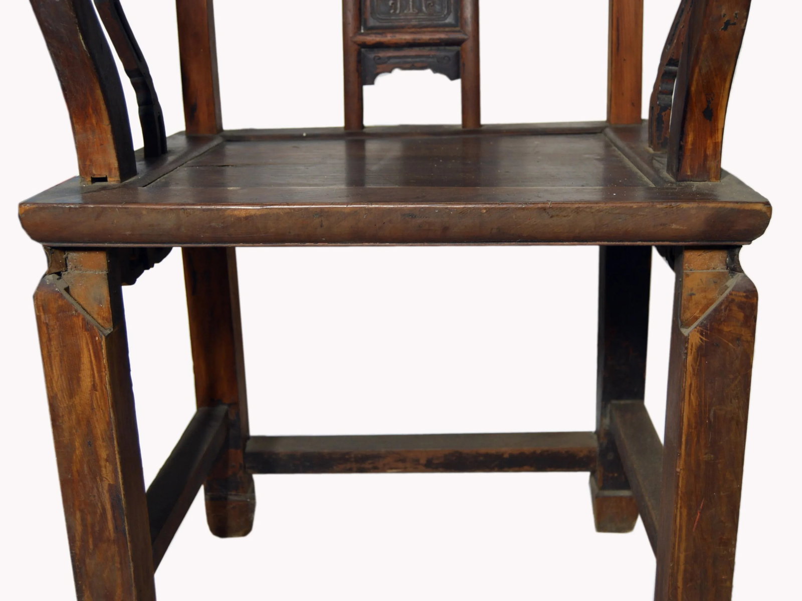 Chinese Yumu Official's Chair With Hand-Carved Splat and Fretwork - 4