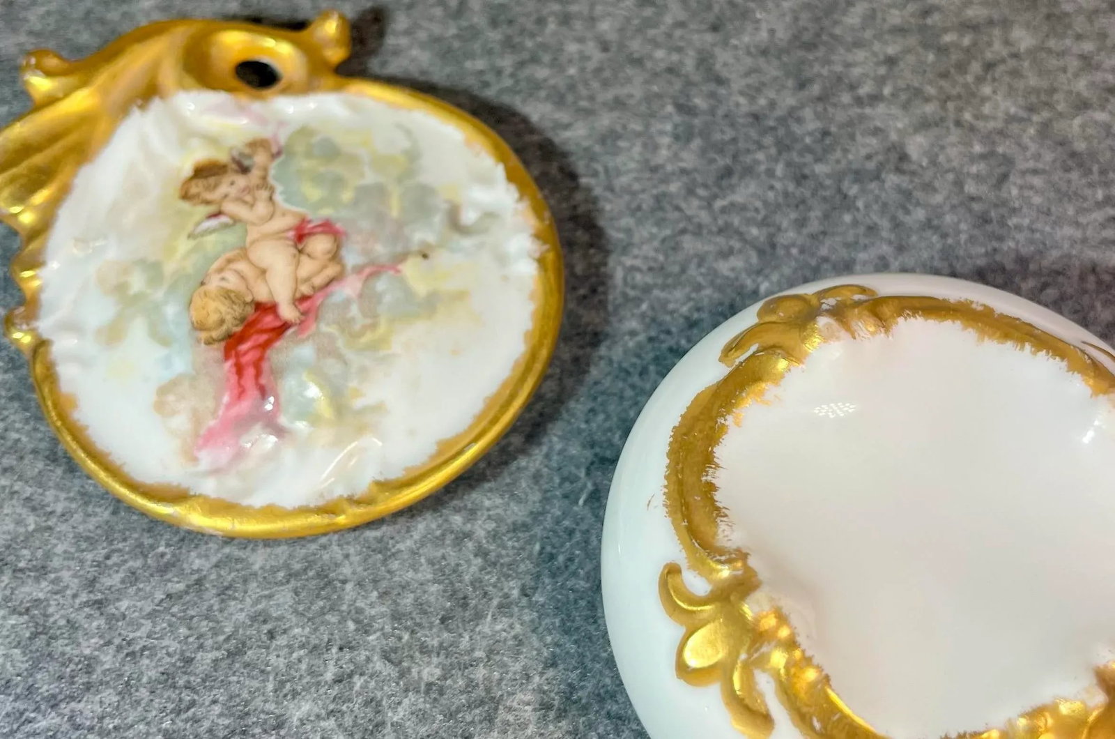 Antique Porcelain Pill/Trinket Box - 9