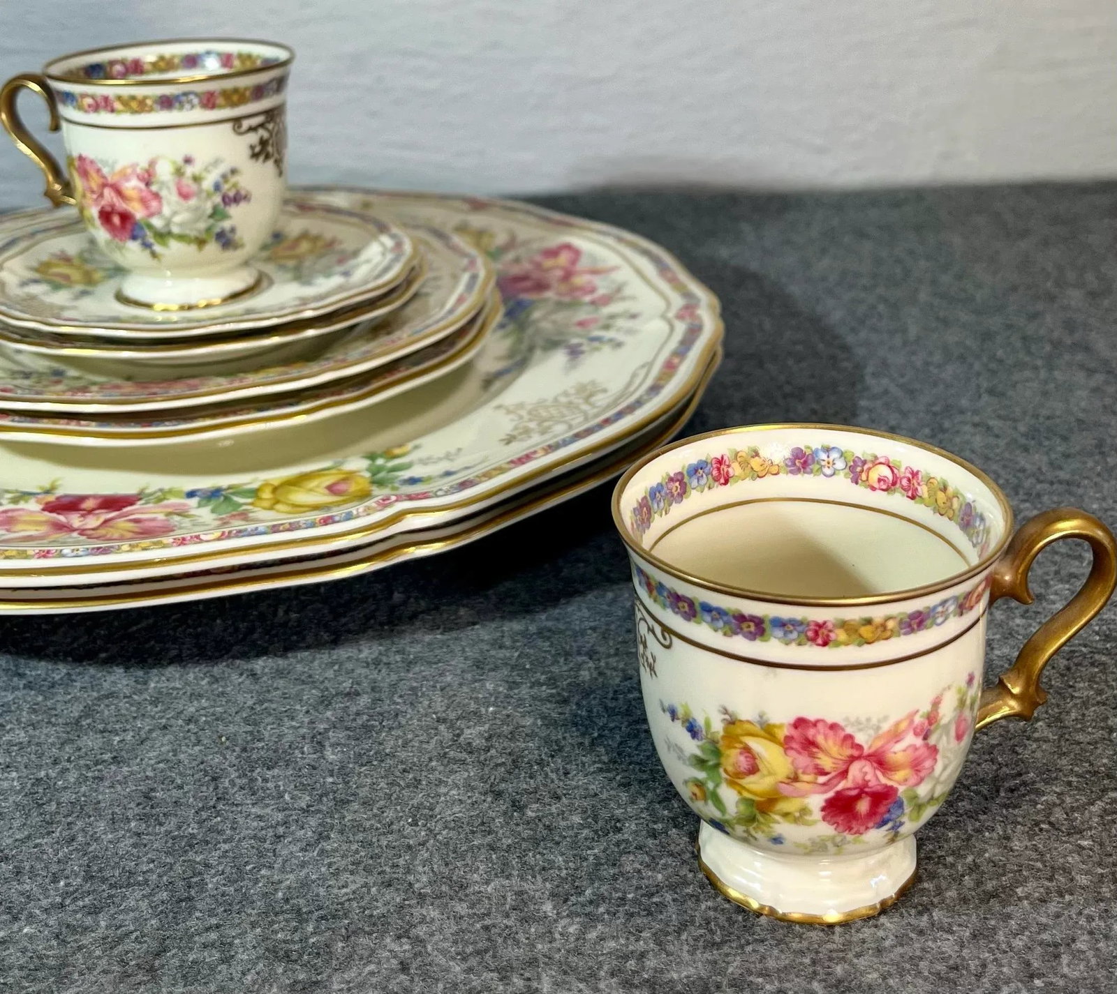 Mid 20th Century Rosenthal Bavaria Evelyn Demitasse Cup & Plate Set- 8 Pieces - 3
