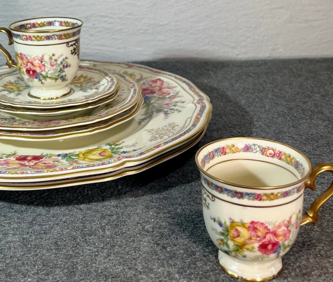 Mid 20th Century Rosenthal Bavaria Evelyn Demitasse Cup & Plate Set- 8 Pieces - 4