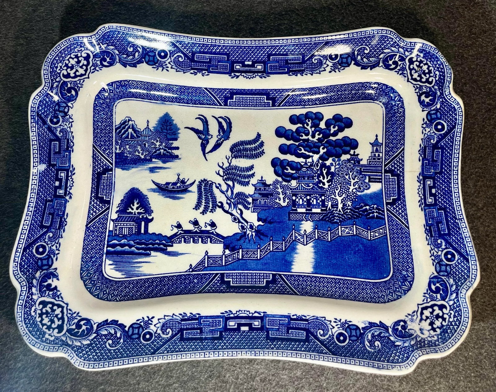 Early 20th Century Dudson, Wilcox, & Till Willow Blue Rectangular Serving Platter - 5