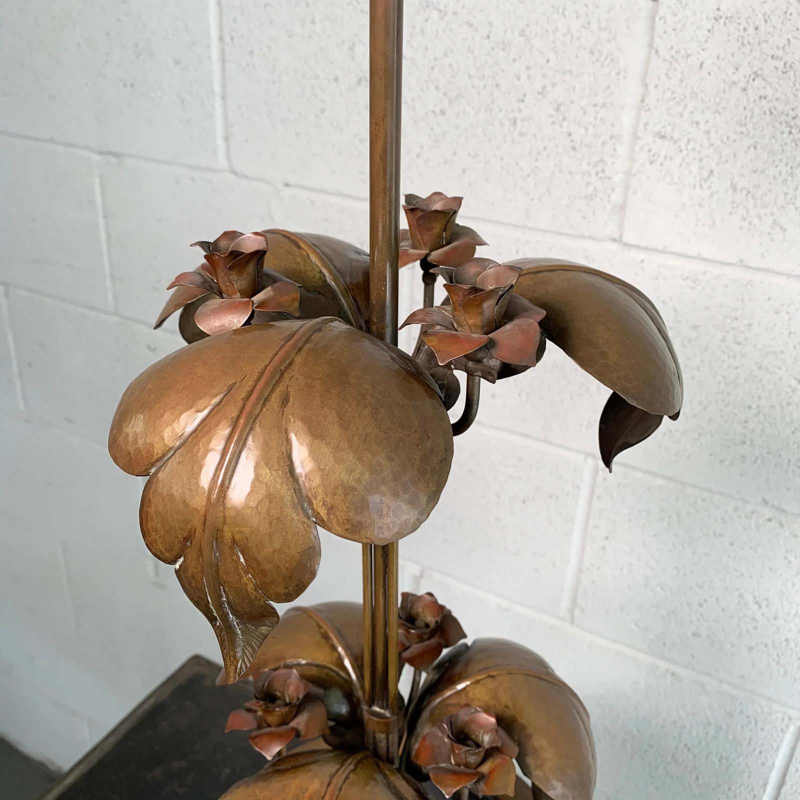 Early 20th Century Arts & Crafts Brass Rose Stem Table Lamp - 6
