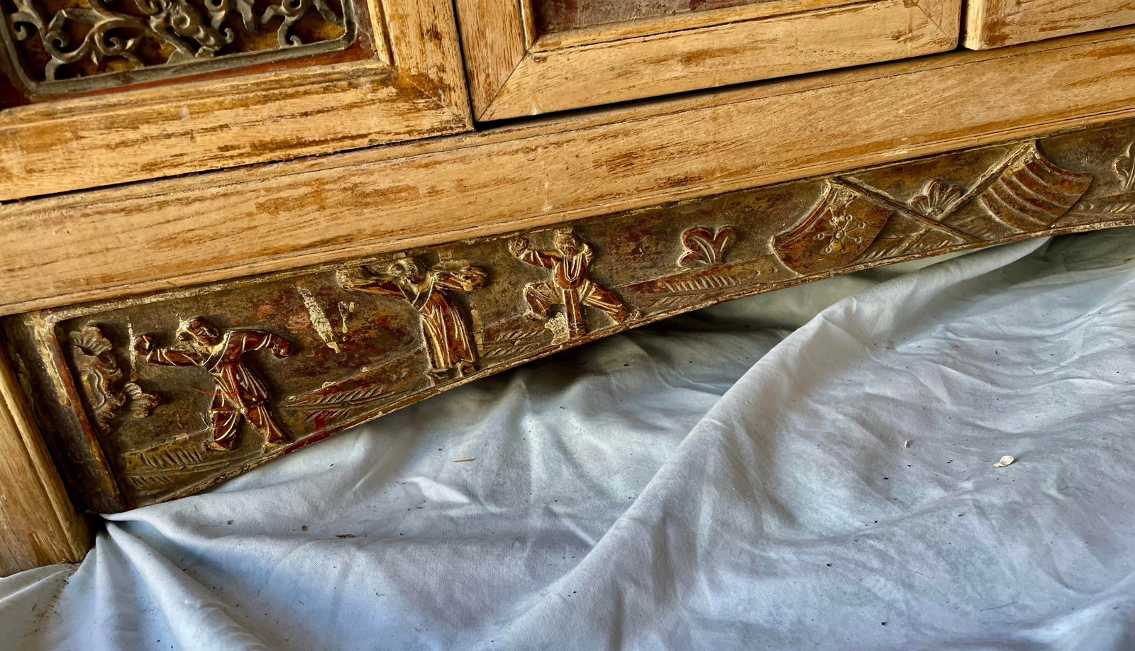 Mid 20th Century Asian Red Brown Sideboard/Cabinet Carved Wood Applied Hardstone Figural - 9