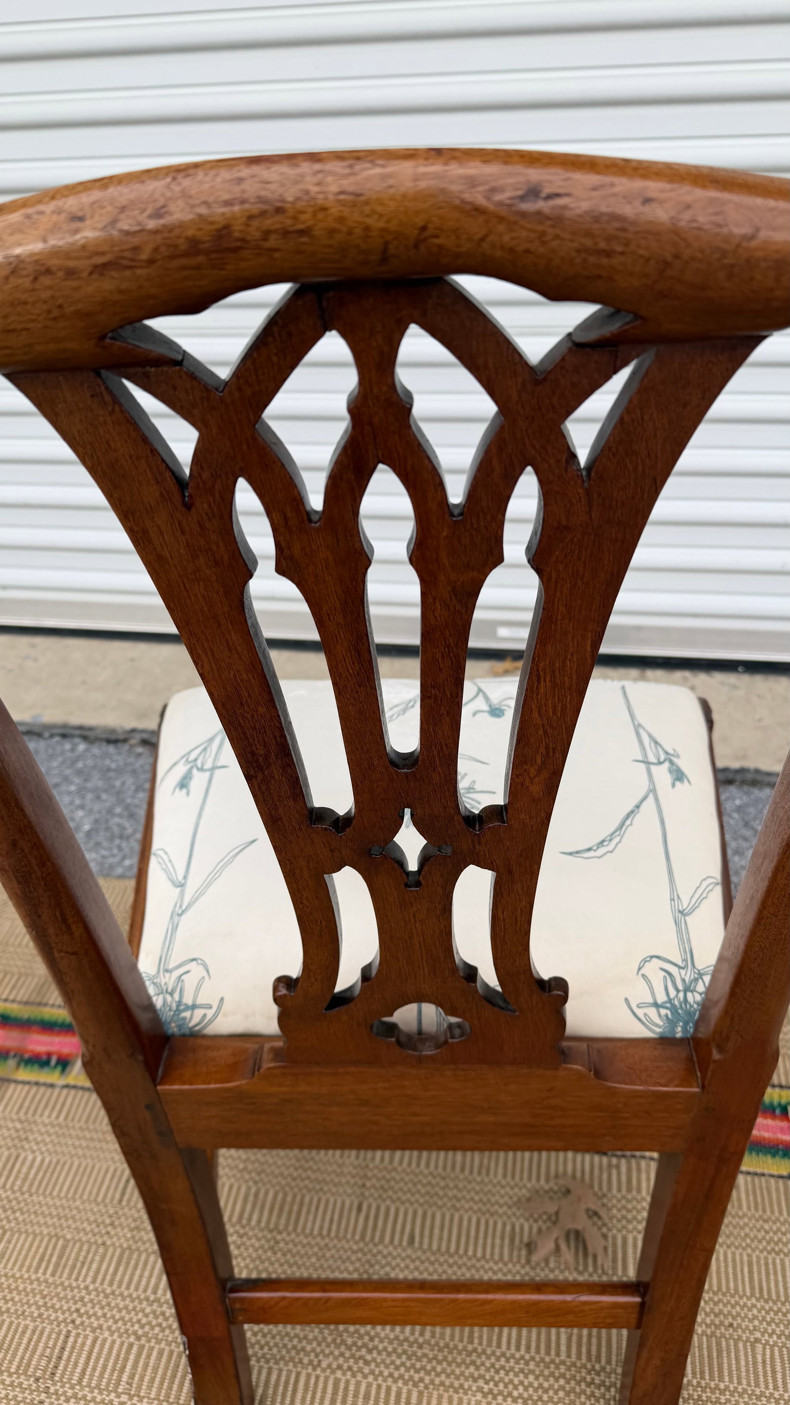 A Antique English Mahogany Gothic Georgian Side Chair, 18th Century - 6