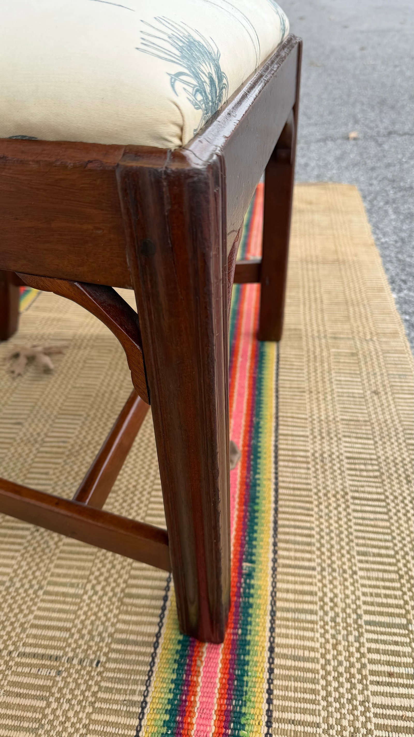 A Antique English Mahogany Gothic Georgian Side Chair, 18th Century - 8