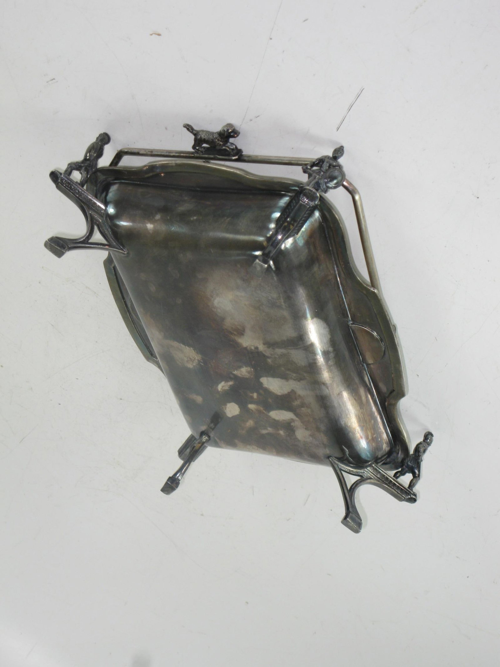 Silver-Plated Cake Basket With Soldiers & Hunt Motifs Wilcox Silverplate Co., Late 19th Century - 13