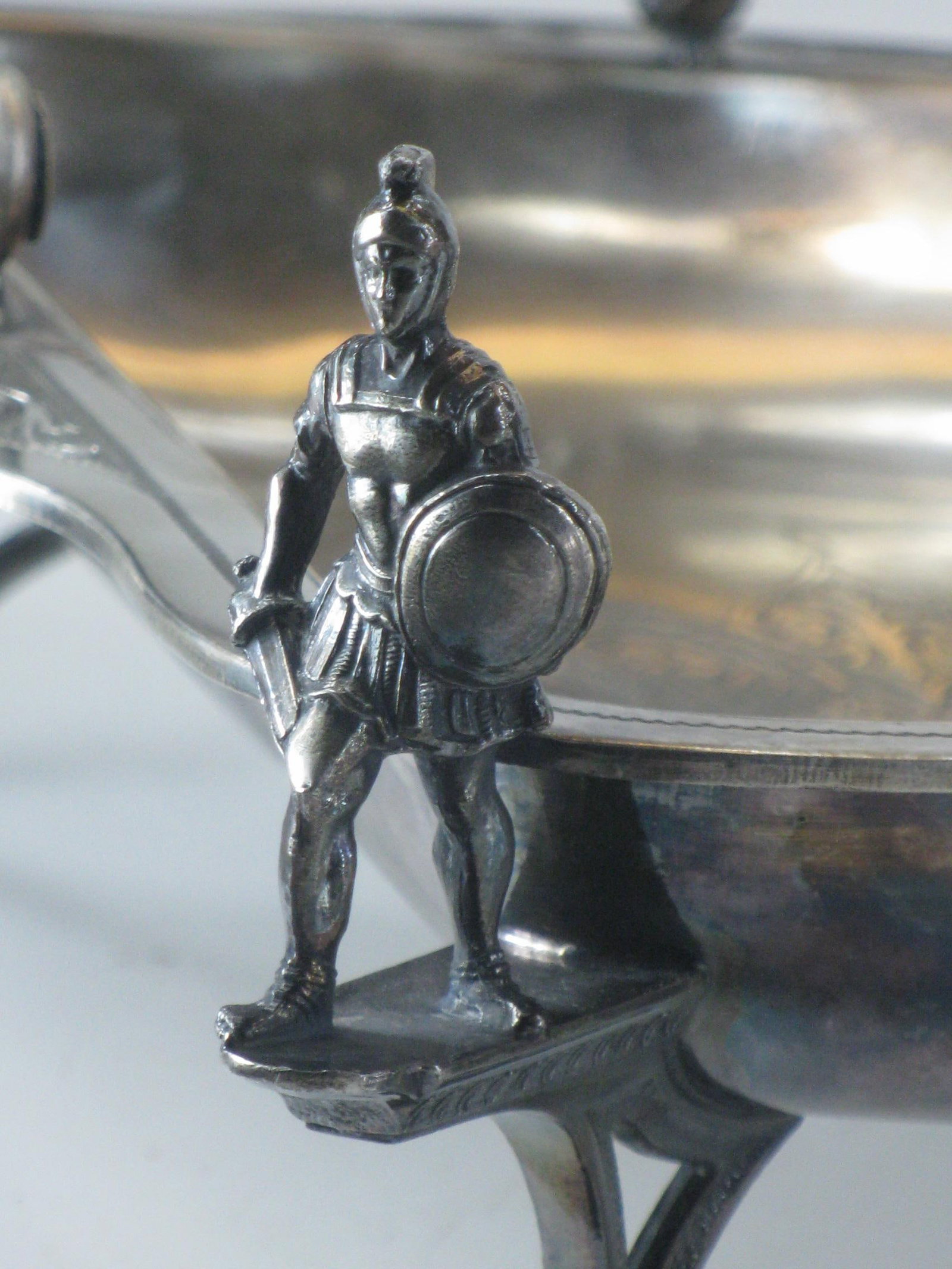 Silver-Plated Cake Basket With Soldiers & Hunt Motifs Wilcox Silverplate Co., Late 19th Century - 2