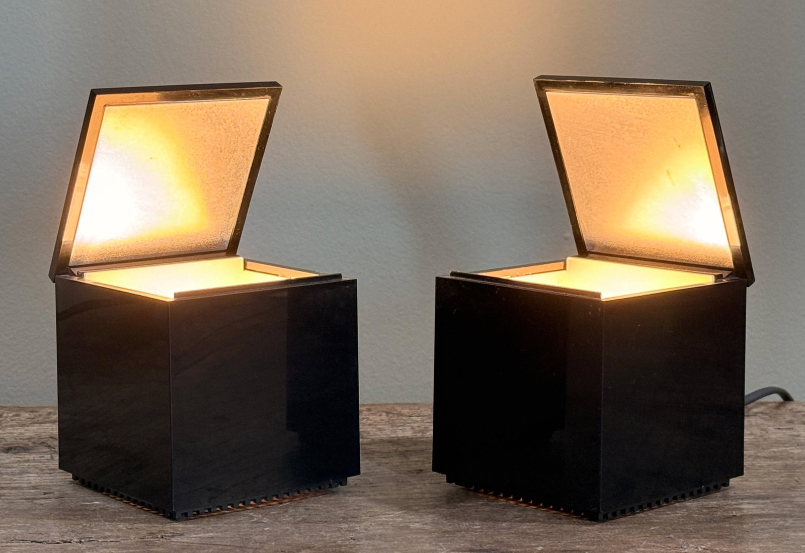 c.1970's Italian Mid Century Modern Cini & Nils Cuboluce Black Acrylic Table Lamps - A Pair - 2