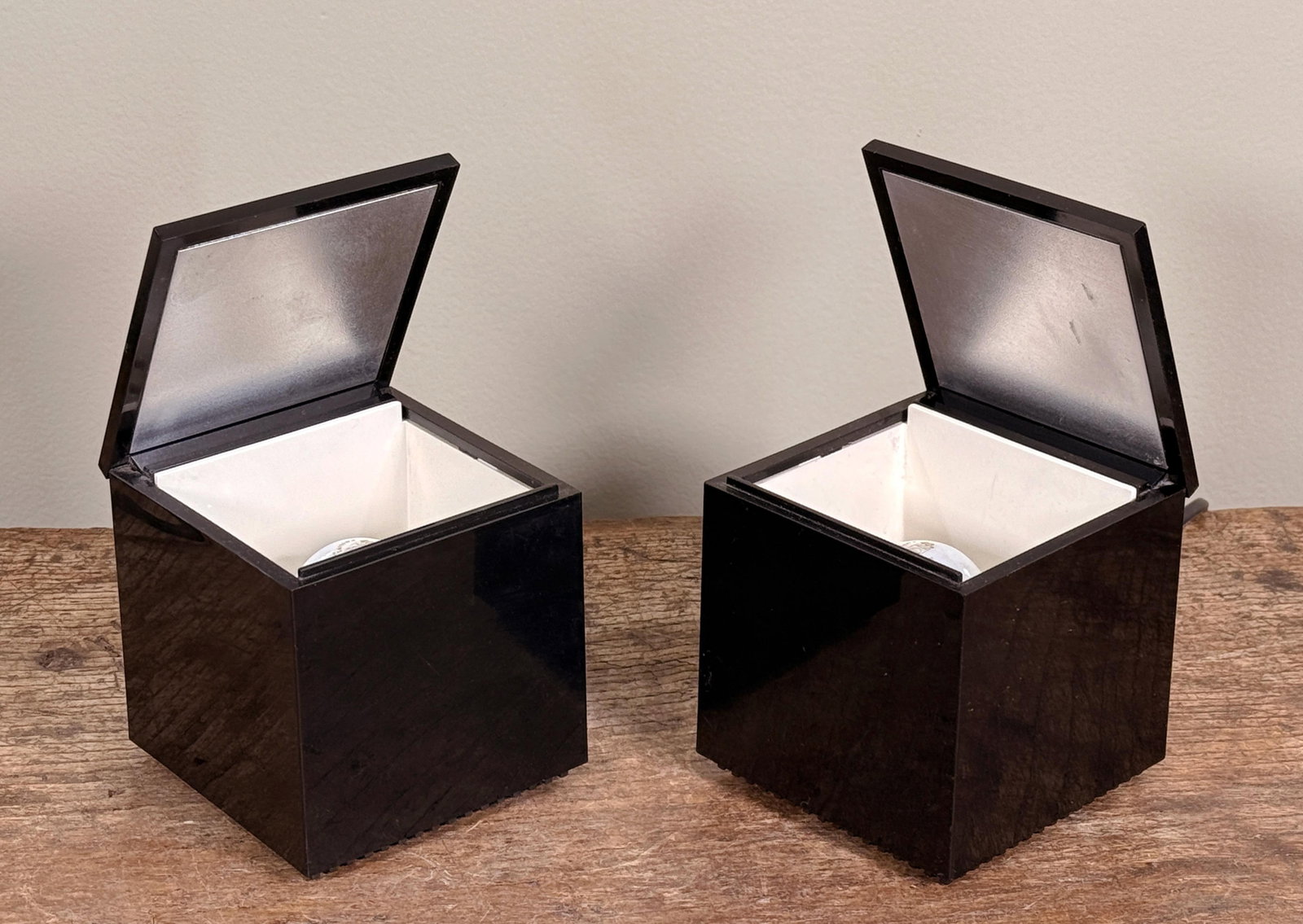 c.1970's Italian Mid Century Modern Cini & Nils Cuboluce Black Acrylic Table Lamps - A Pair - 4