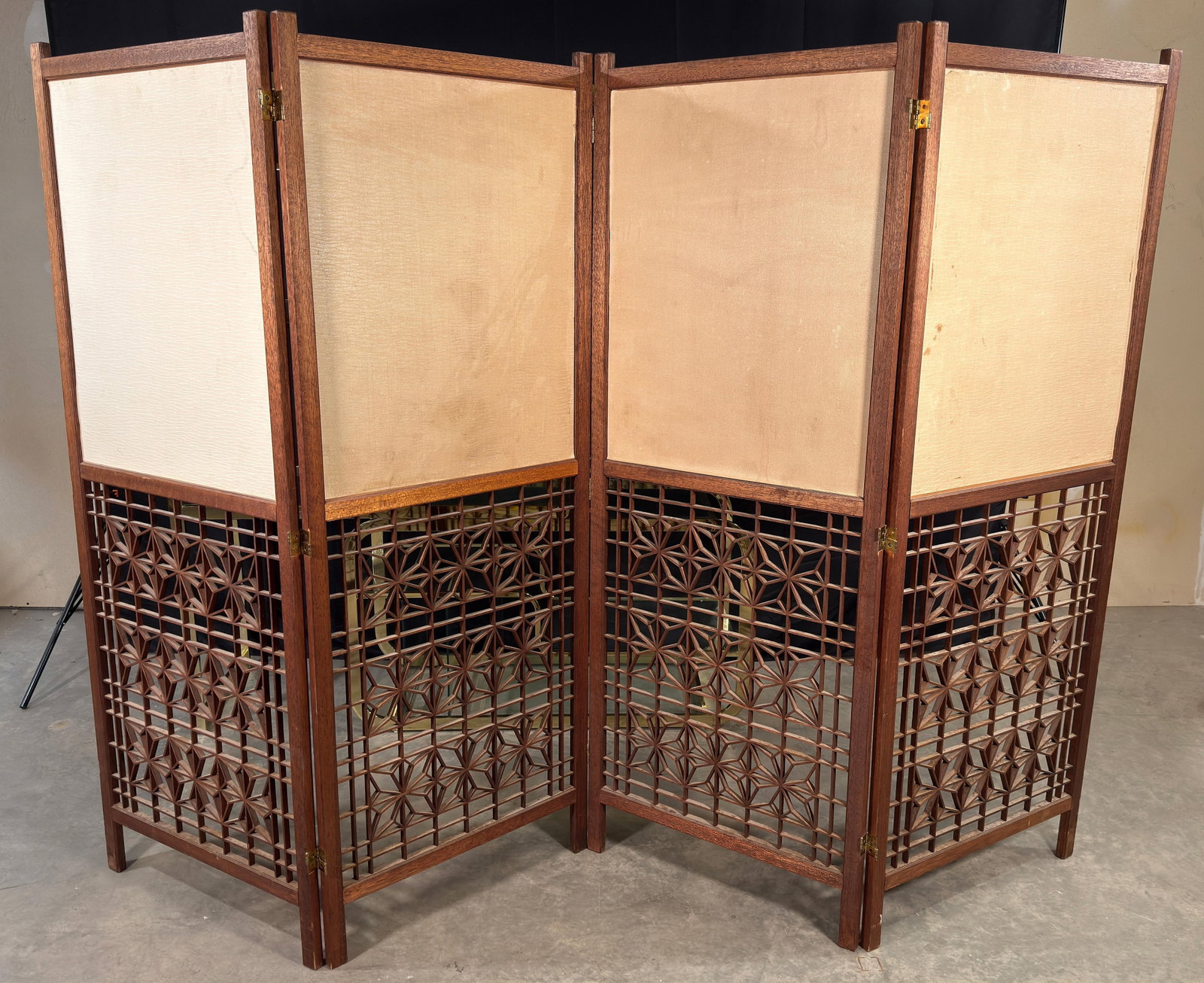 Japanese Four-Panel Teak Room Divider Screen With Silk Landscape Panels and Asanoha Fretwork - 10