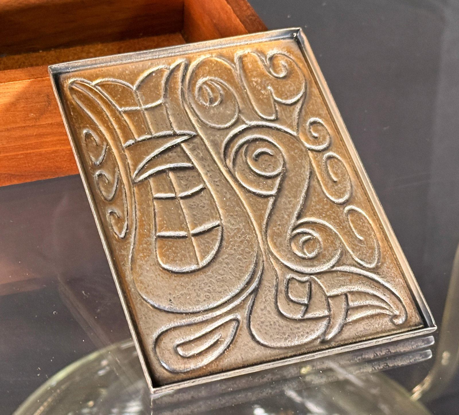 Vintage Napier Silverplate and Teak Lidded Box With Modernist Celtic Scroll Design, 1960s - 7