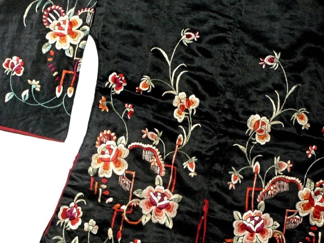 Antique Authentic Chinese Silk Jacket Robe With Colorful Embroidery - 3