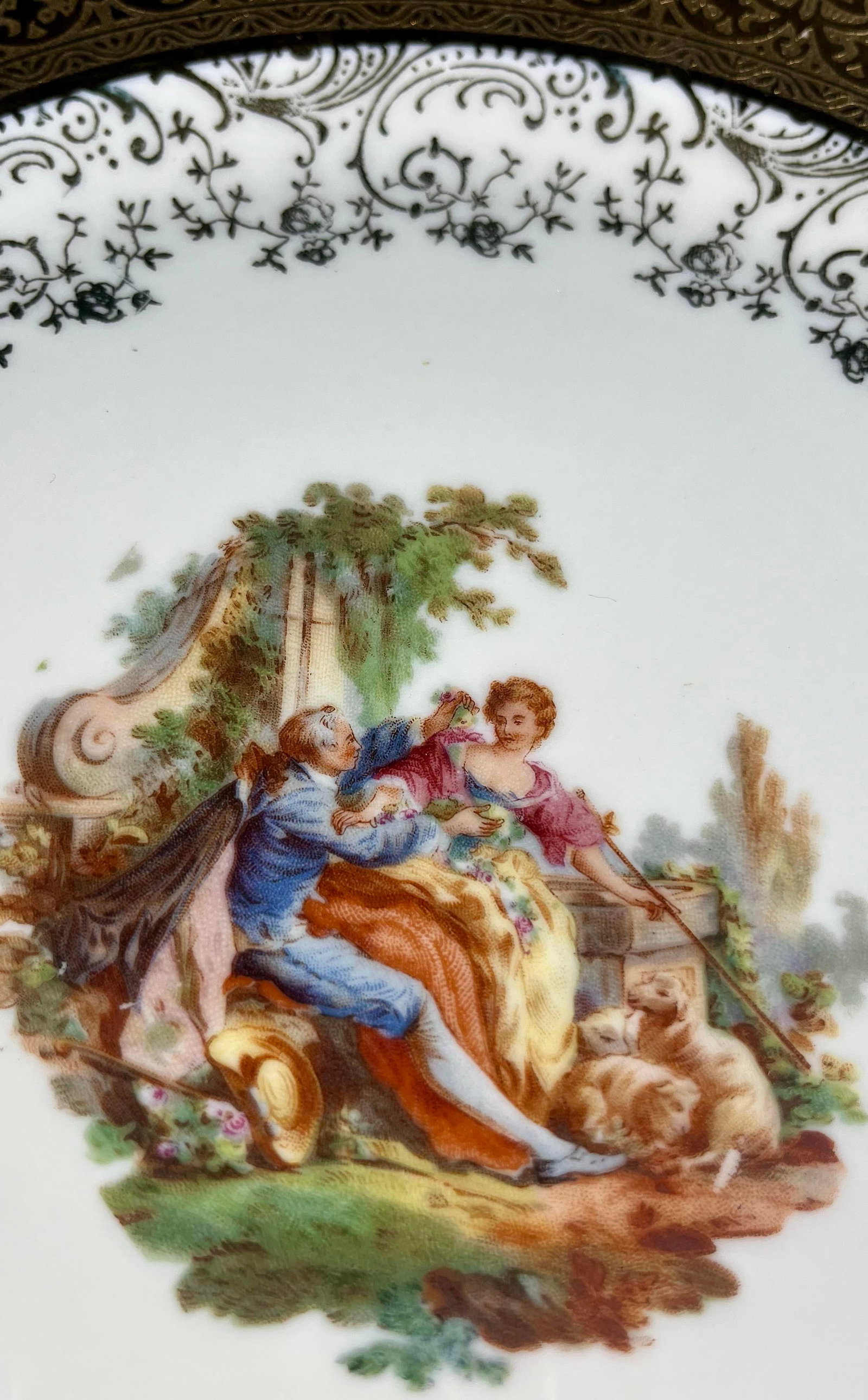 Mid 20th Century Royal Crown China 22k Gold Leaf Porcelain Plates - Set of 4 - 5