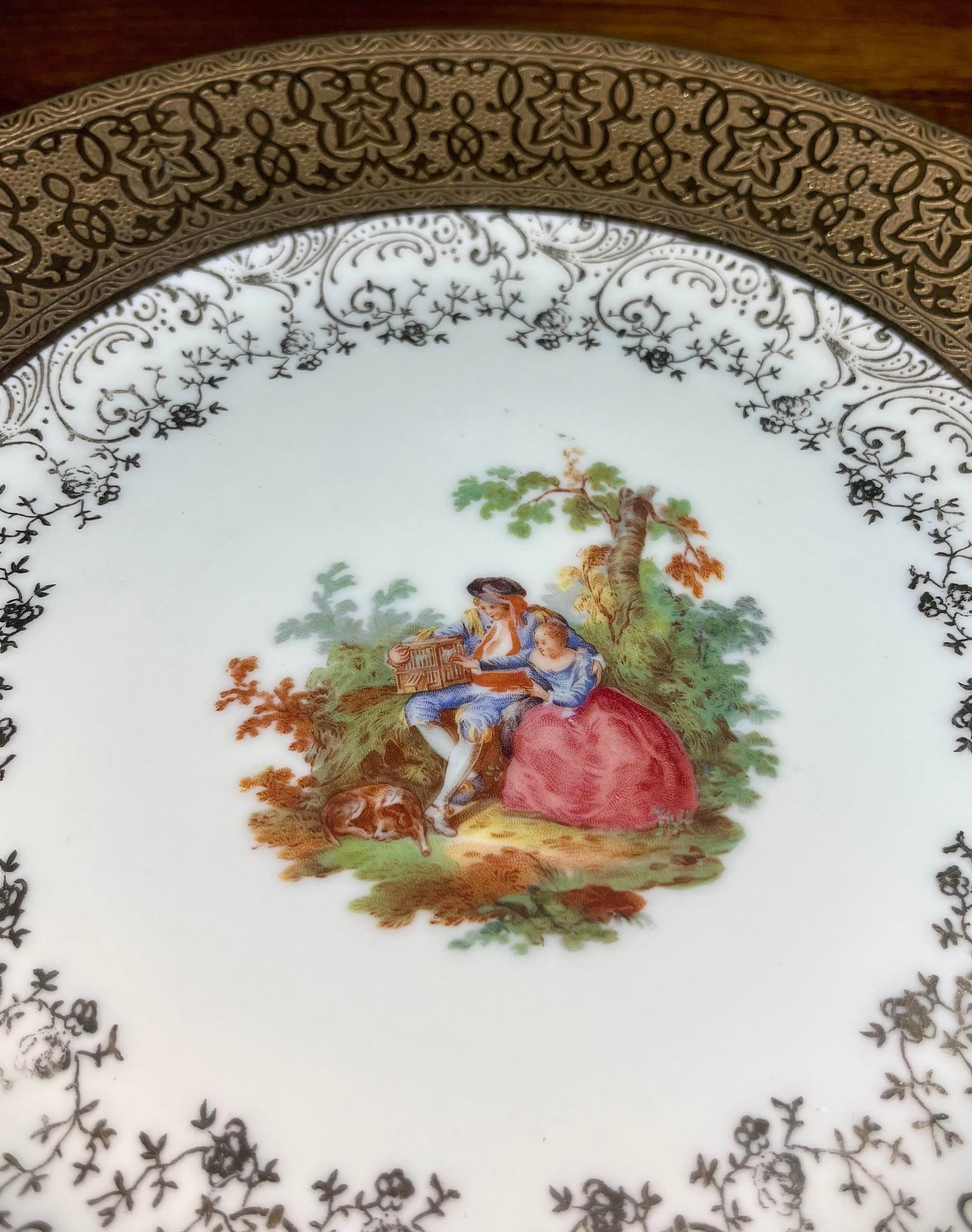 Mid 20th Century Royal Crown China 22k Gold Leaf Porcelain Plates - Set of 4 - 6