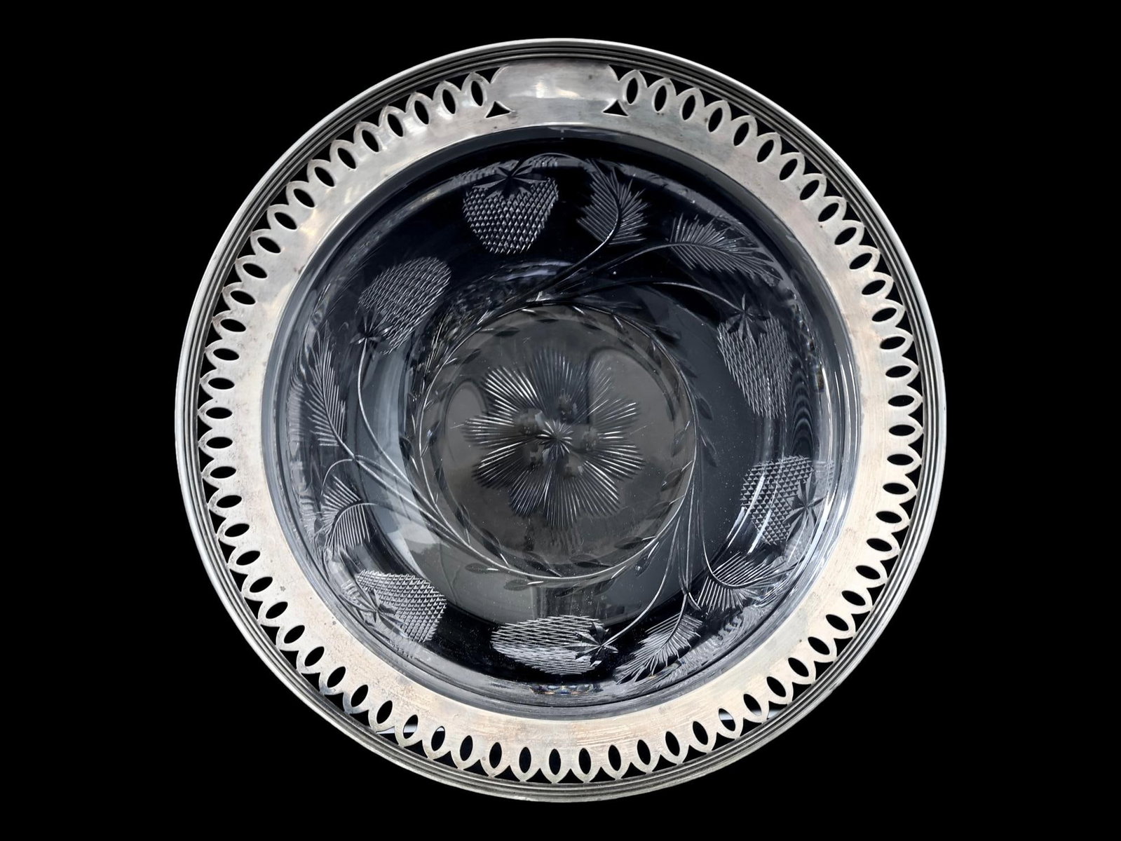 Early 20th Century Set of Six American Crystal Dessert Bowls With Sterling Silver Rims - 7