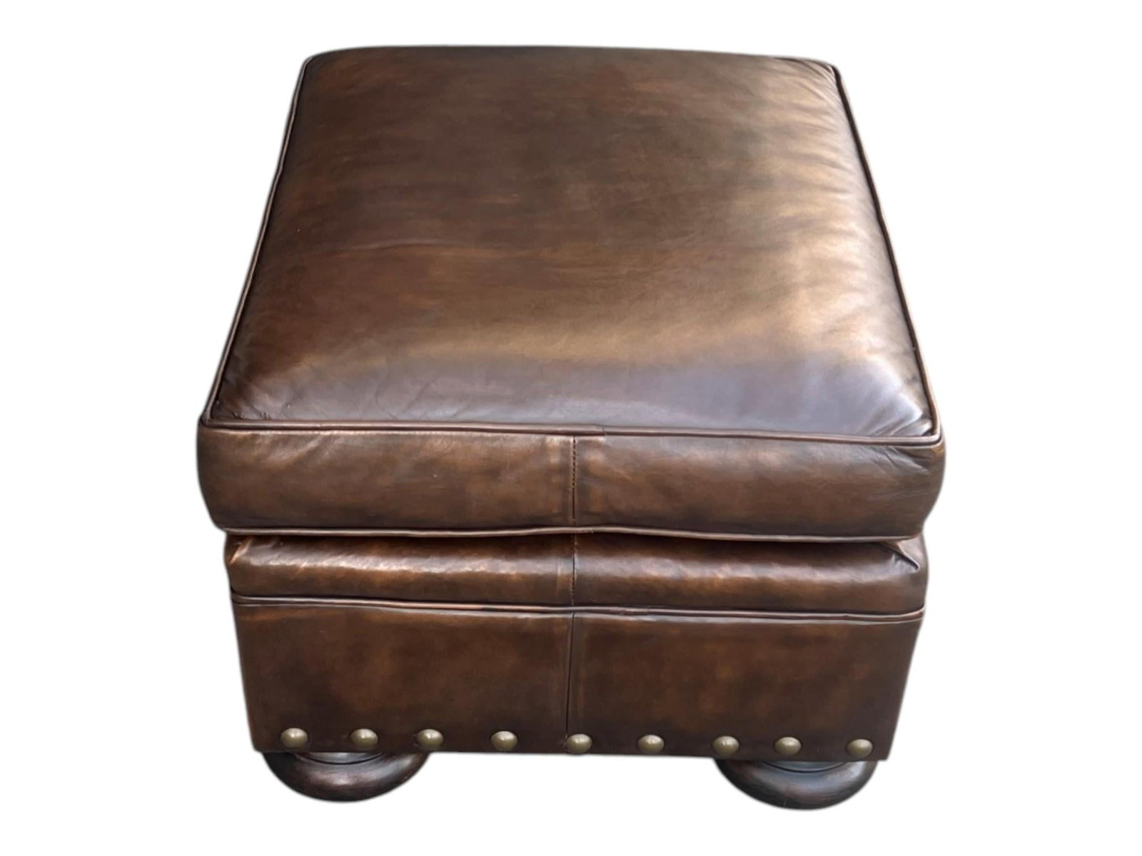 1960s Classic Pair of Brown Leather Ottomans With Brass Nailhead Trim - 6