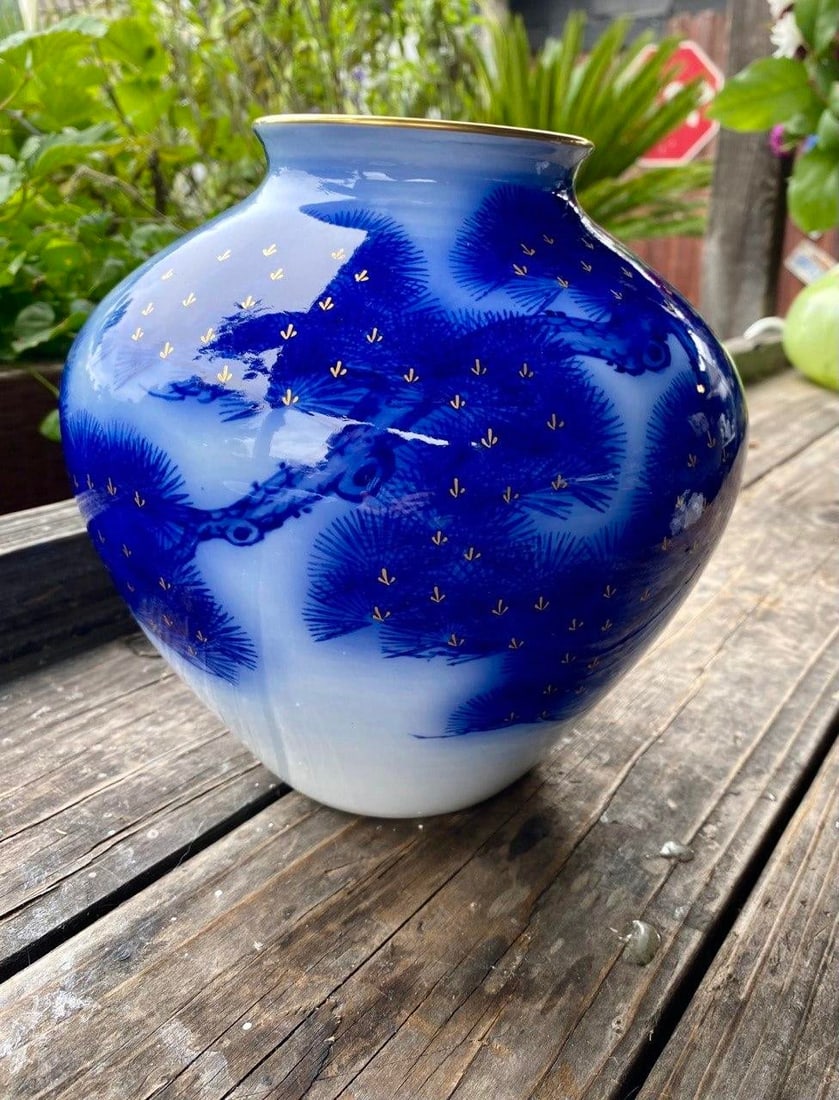 Mid 20th Century Koransha Japanese Porcelain Vase | Cobalt Blue Pine Design | Gold Accents - 2