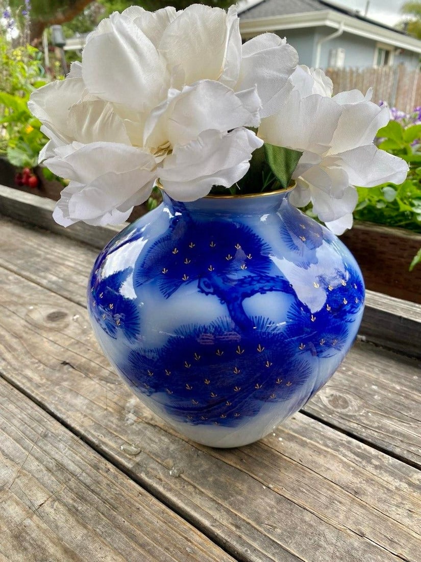 Mid 20th Century Koransha Japanese Porcelain Vase | Cobalt Blue Pine Design | Gold Accents - 4