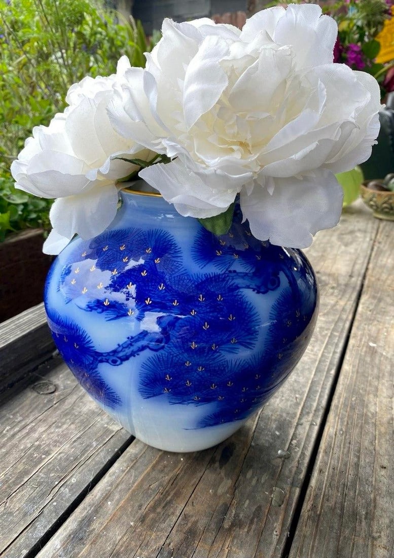 Mid 20th Century Koransha Japanese Porcelain Vase | Cobalt Blue Pine Design | Gold Accents - 5