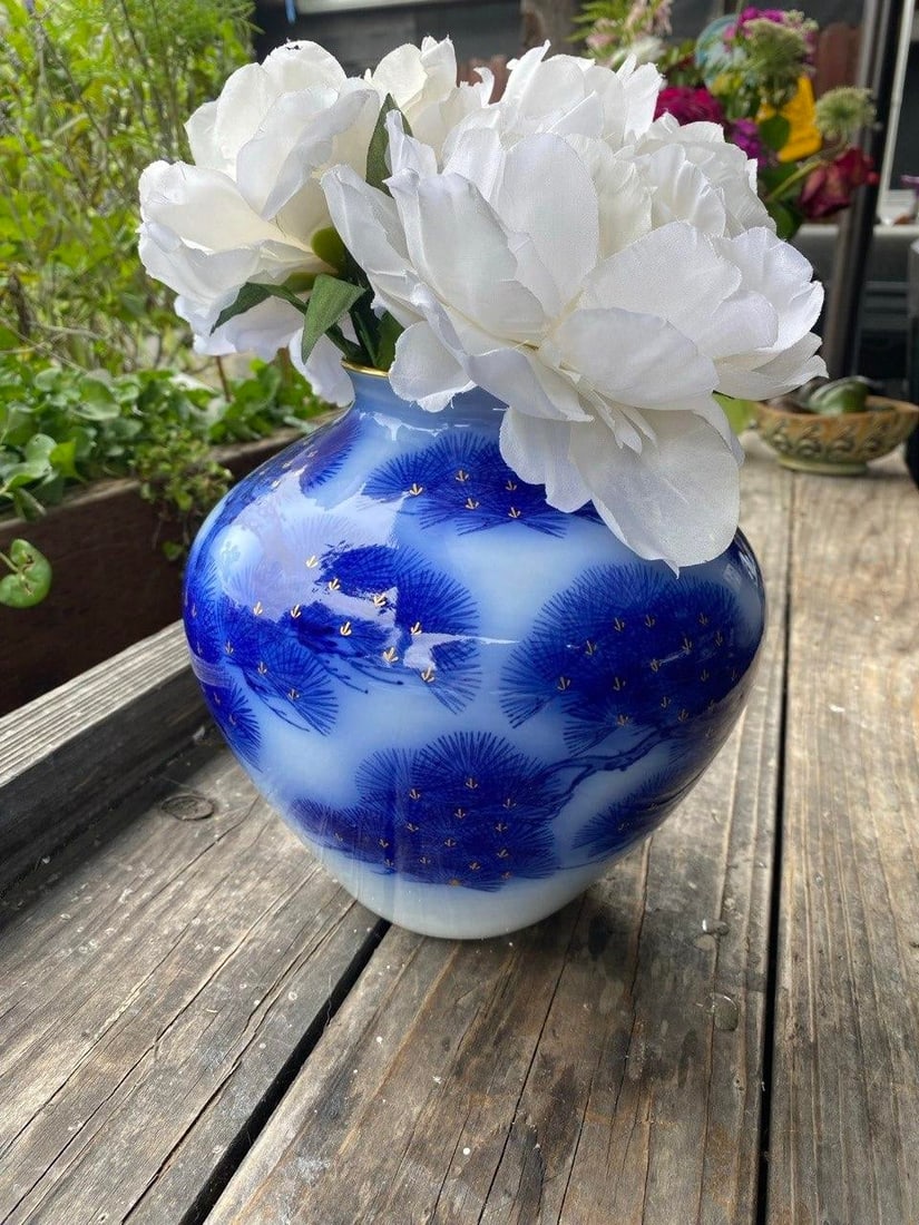 Mid 20th Century Koransha Japanese Porcelain Vase | Cobalt Blue Pine Design | Gold Accents - 6