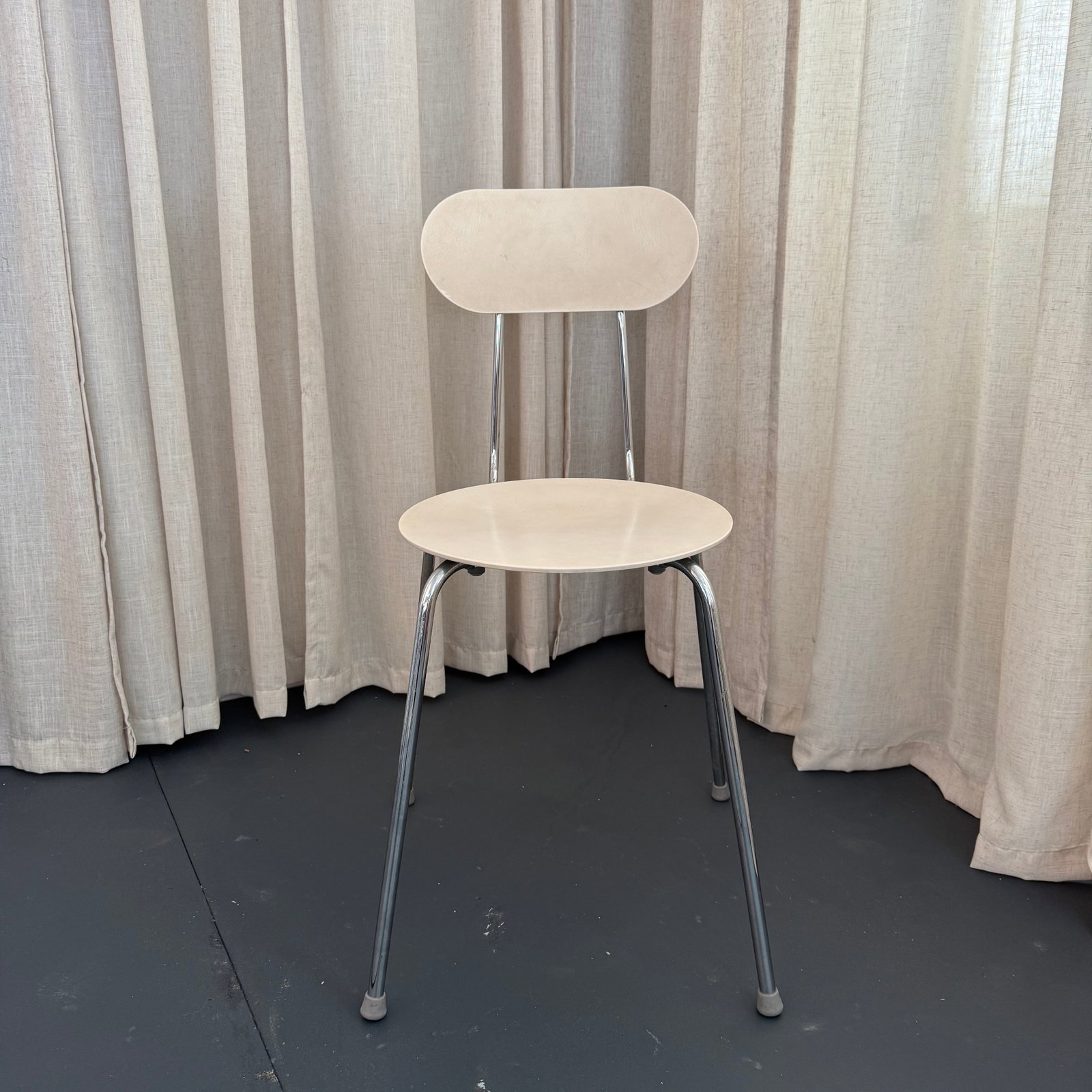 Vintage White Magis Mariolina Dining Chair by Enzo Mari - 3