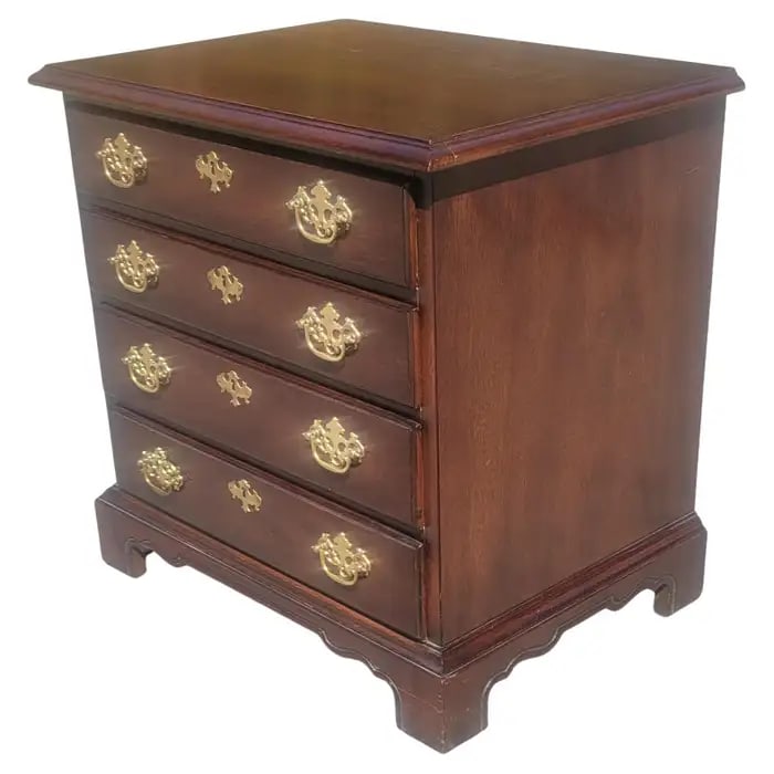 Drexel Bicentennial Chippendale Mahogany Four Drawers Bedside Chest of Drawers - Vintage Late 20th C - 2