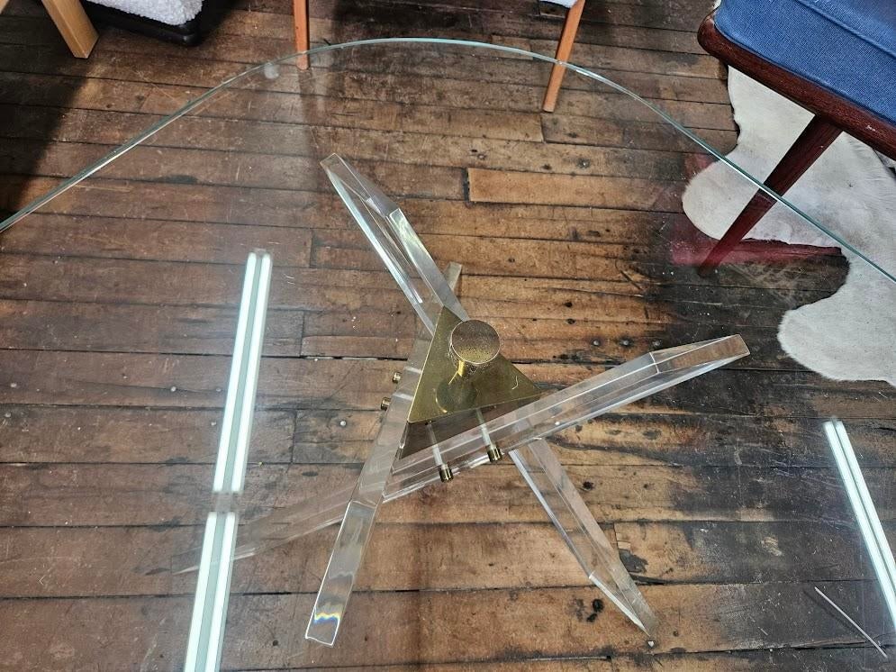 Mid Century Coffee Table With Angled Brass and Lucite Base With Triangle Glass Top - 5