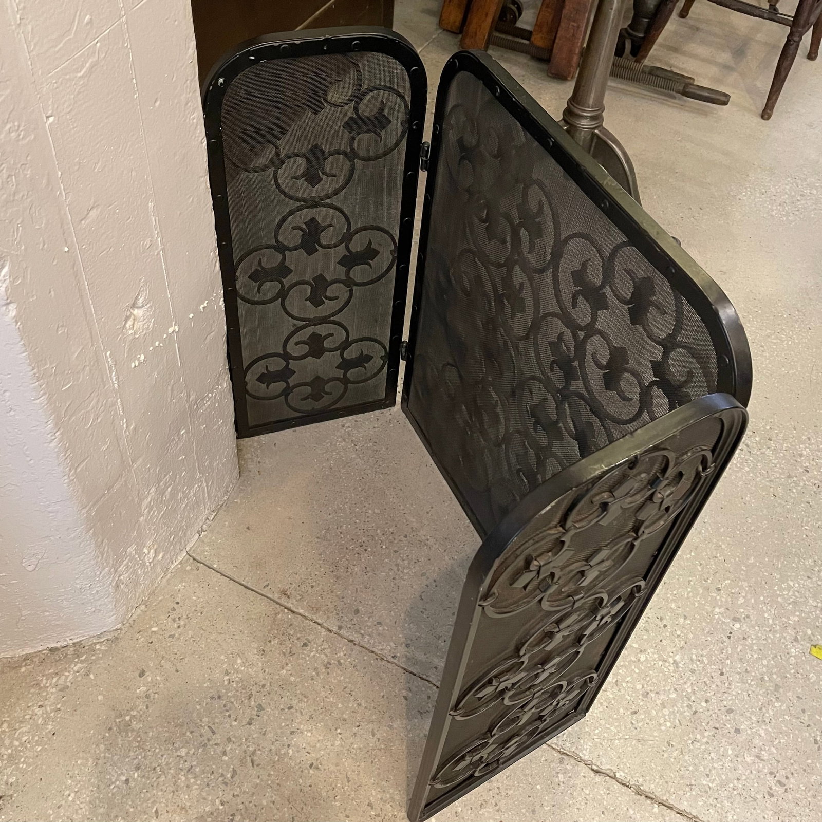 Mid 20th Century Hollywood Regency Scrolled Iron and Mesh Trifold Fireplace Screen - 9