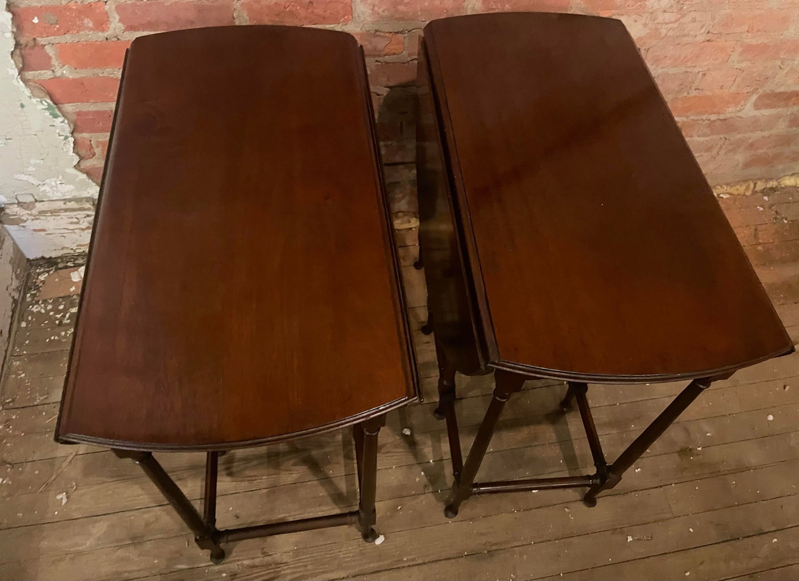 Early 20th Century Pair Petite Diminutive Mahogany Spider Leg Pad Foot Round Gateleg Tables - 3