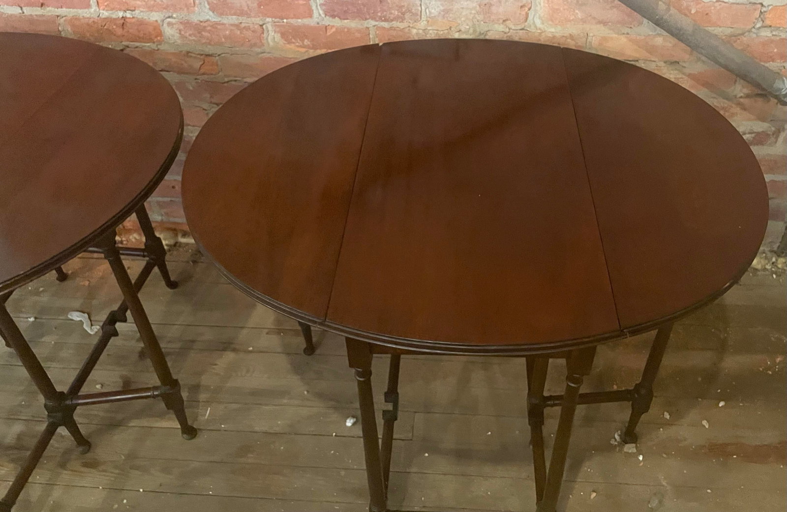 Early 20th Century Pair Petite Diminutive Mahogany Spider Leg Pad Foot Round Gateleg Tables - 6