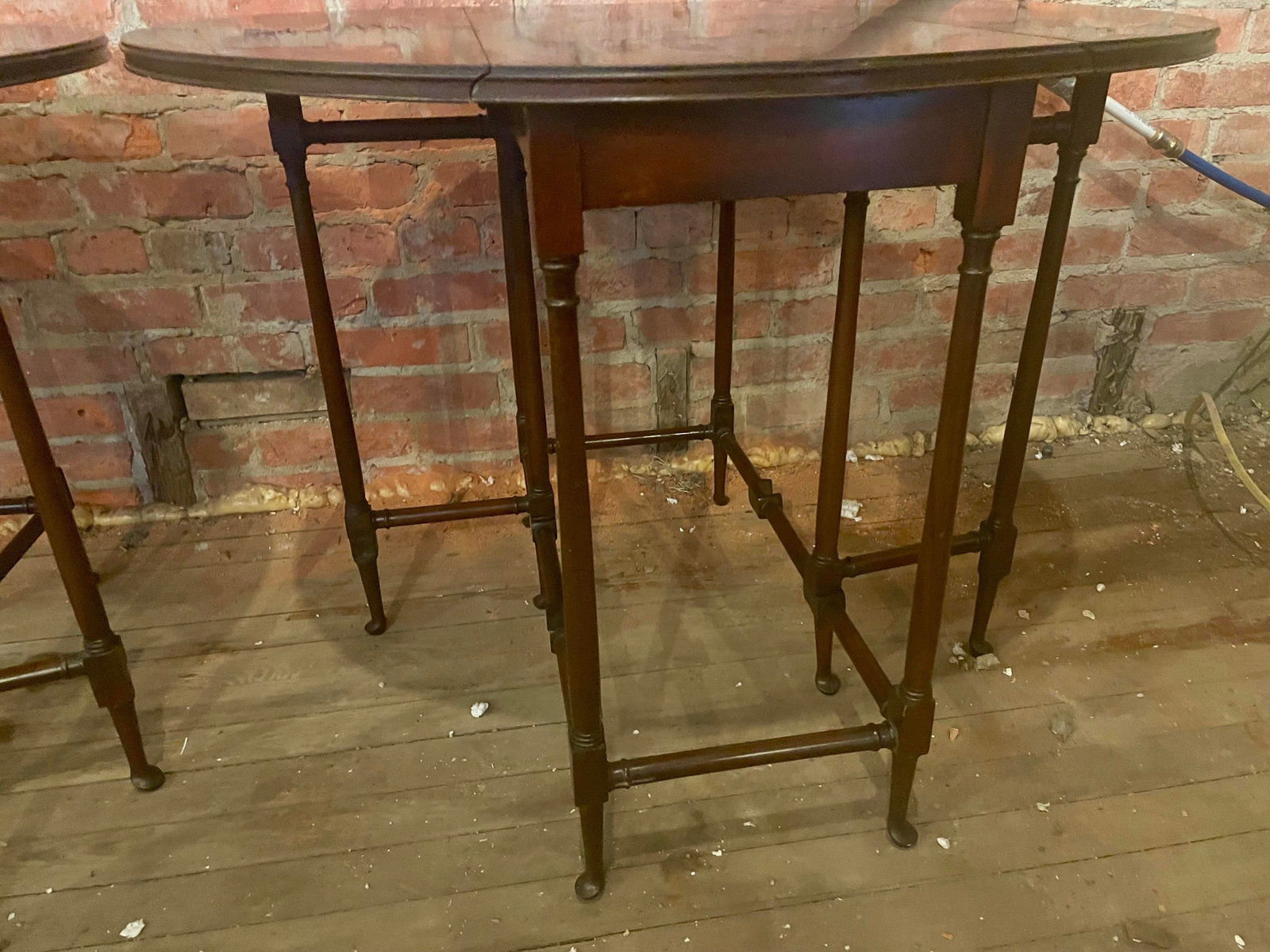 Early 20th Century Pair Petite Diminutive Mahogany Spider Leg Pad Foot Round Gateleg Tables - 7