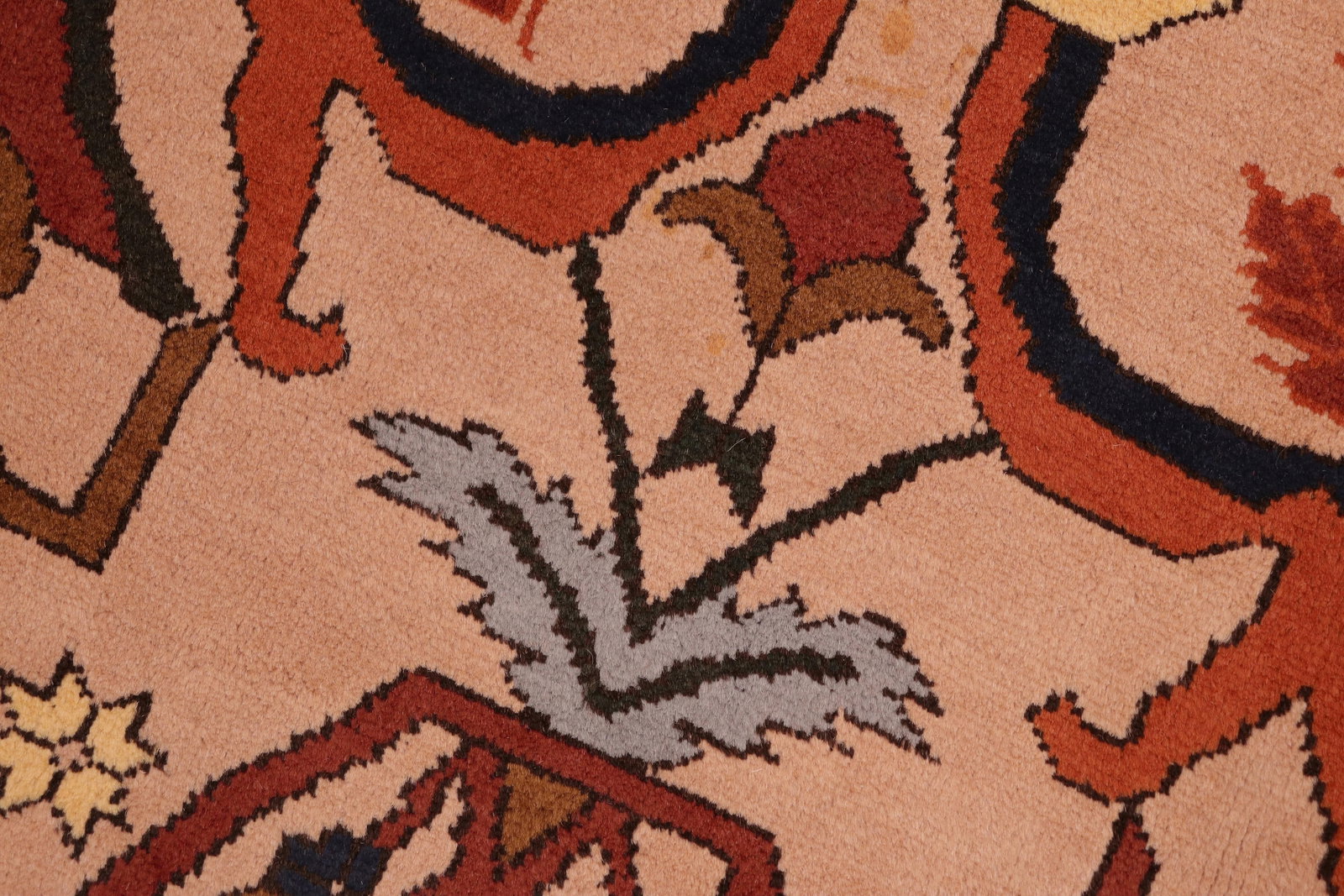 Rustic Kargahi 1980's Tan/Rust Wool Rug - 6'2'' X 9'0'' - 7