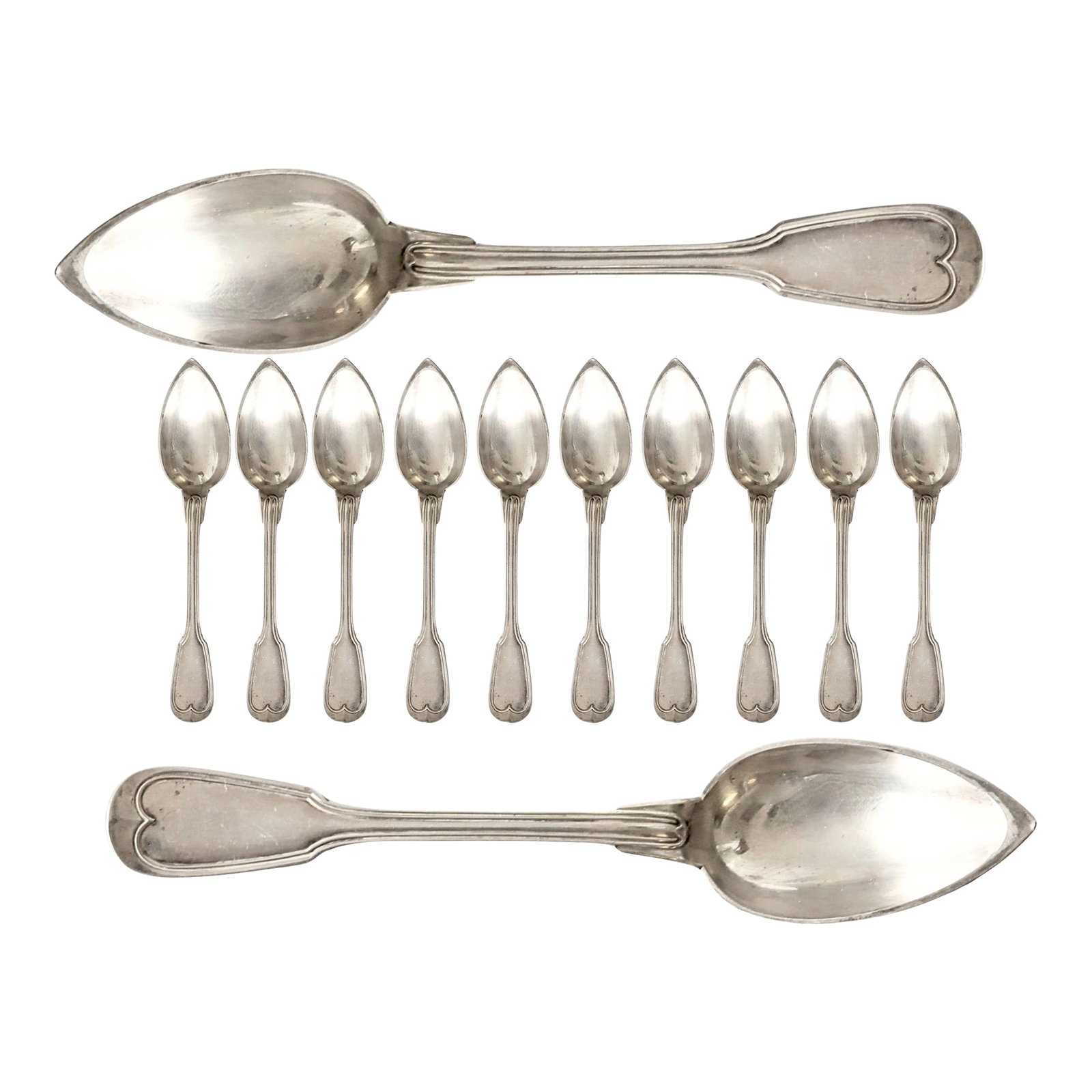 Early 20th Century Christofle Chinon Tablespoons With Pointed Bowls - 12 pcs: Set of twelve 19th century French Christofle silverplate table spoons in the elegant Chinon pattern, each featuring the uncommon pointed bowl form designed to aid in gathering small vegetables,