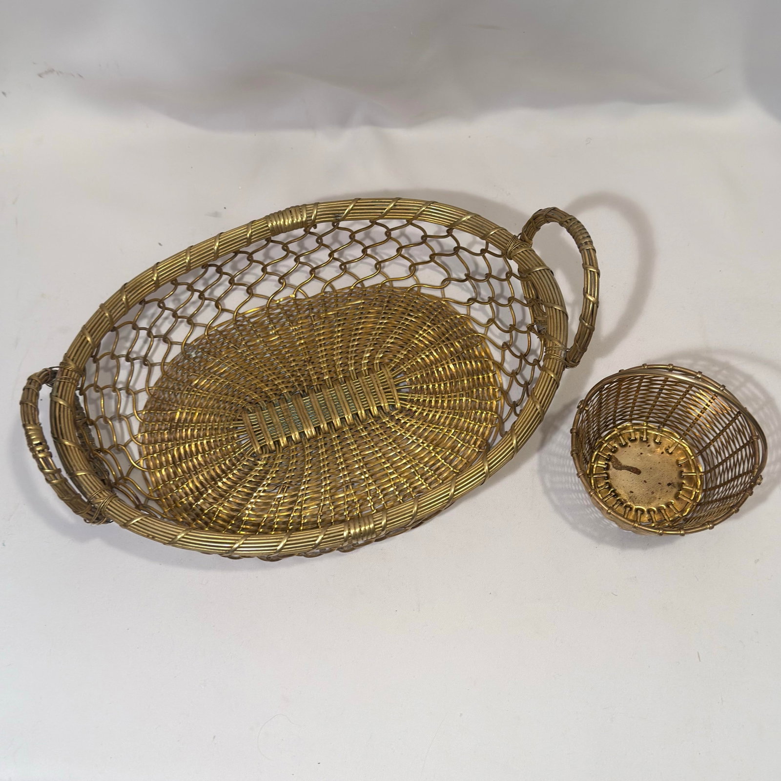 Vintage Castilian Imports Woven Brass Tabletop Baskets - Set of 2 - 4