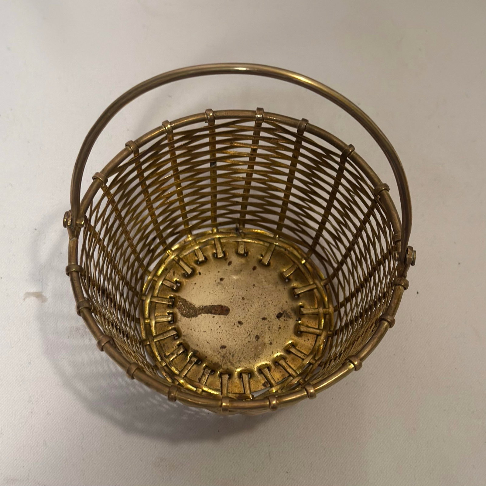 Vintage Castilian Imports Woven Brass Tabletop Baskets - Set of 2 - 8