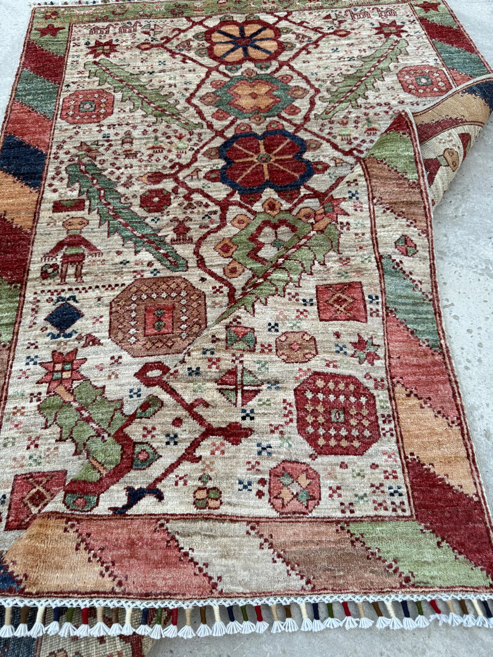 Ivory Mamluk Design Area Rug, 03'11 X 05'11 - 12