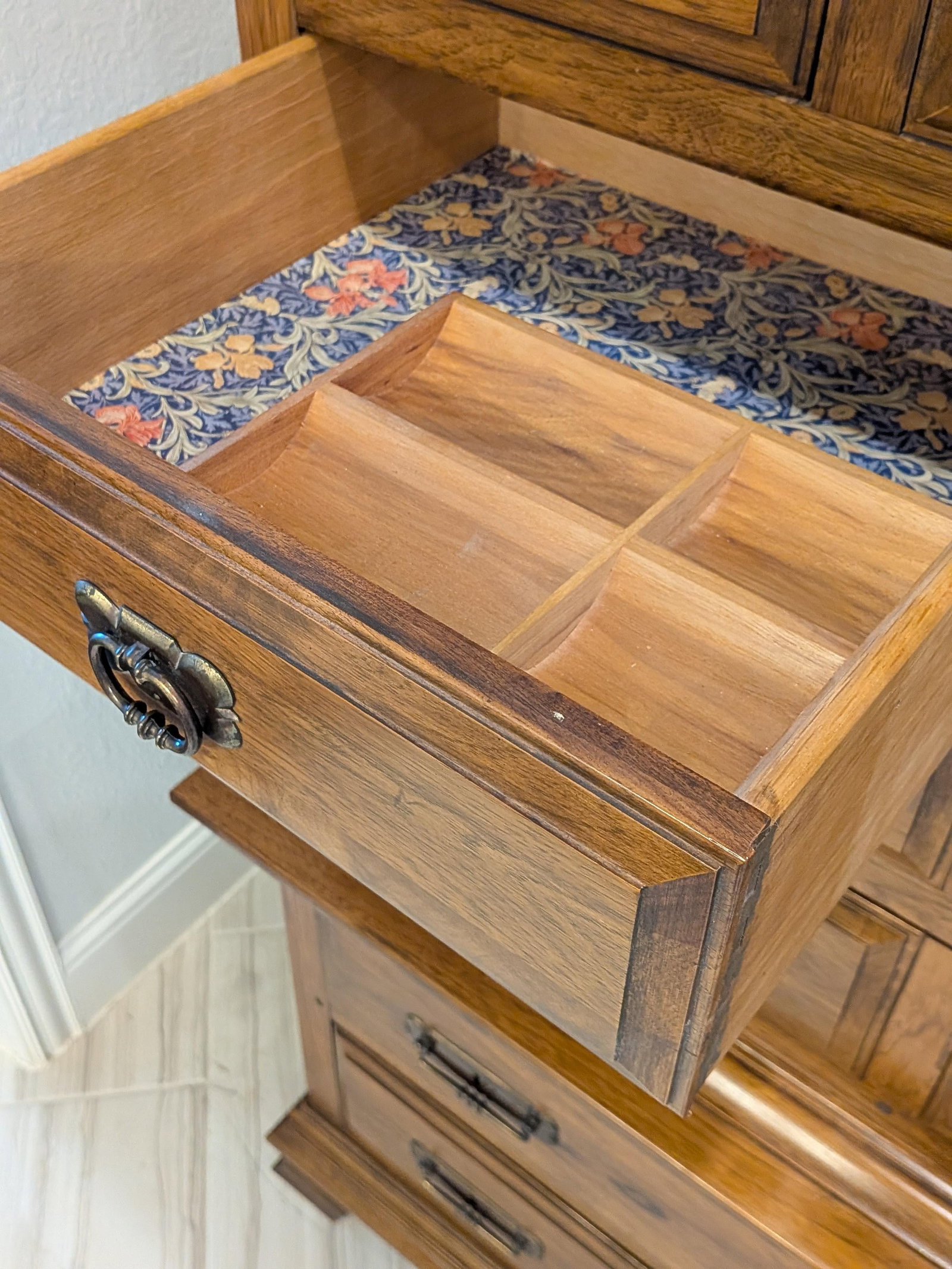 Thomasville Solid Oak Early American Style Chest-on-Chest Tallboy Dresser Vintage 1960 - 8
