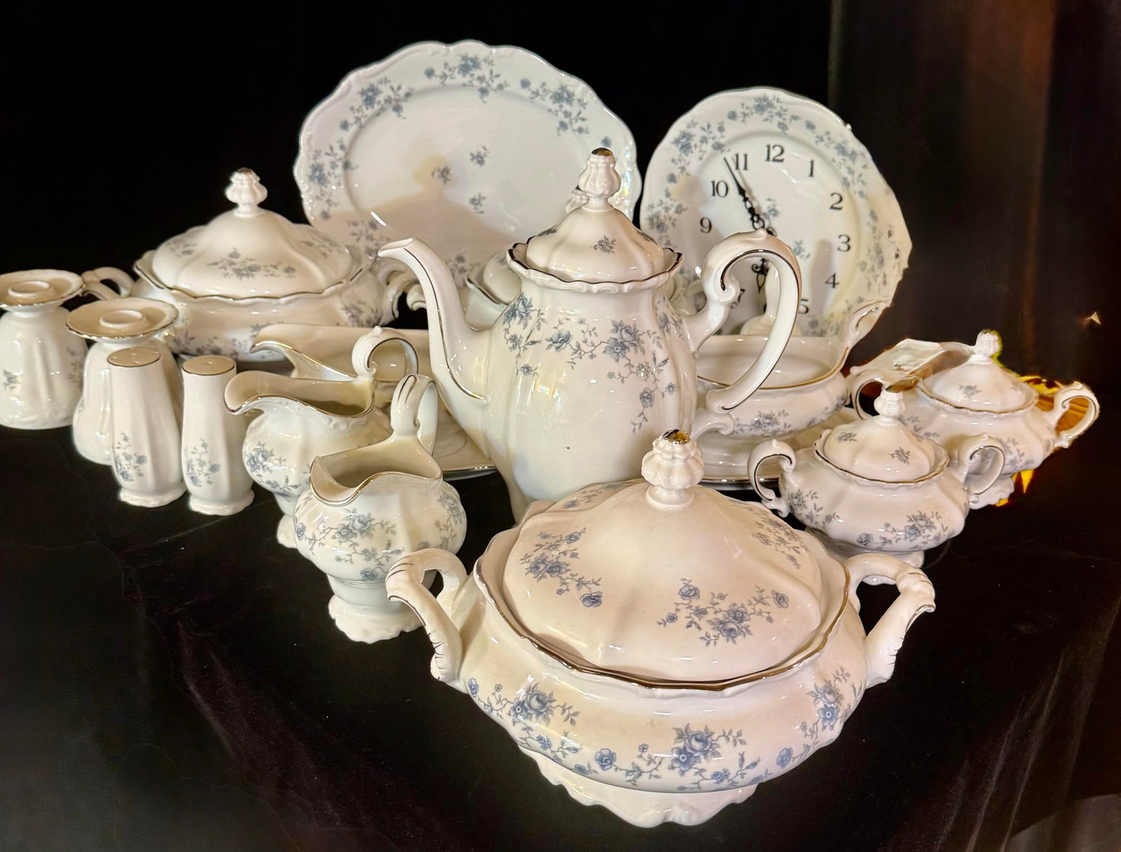Mid 20th Century Johann Haviland Blue Garland Fine China - 105 pcs - 3