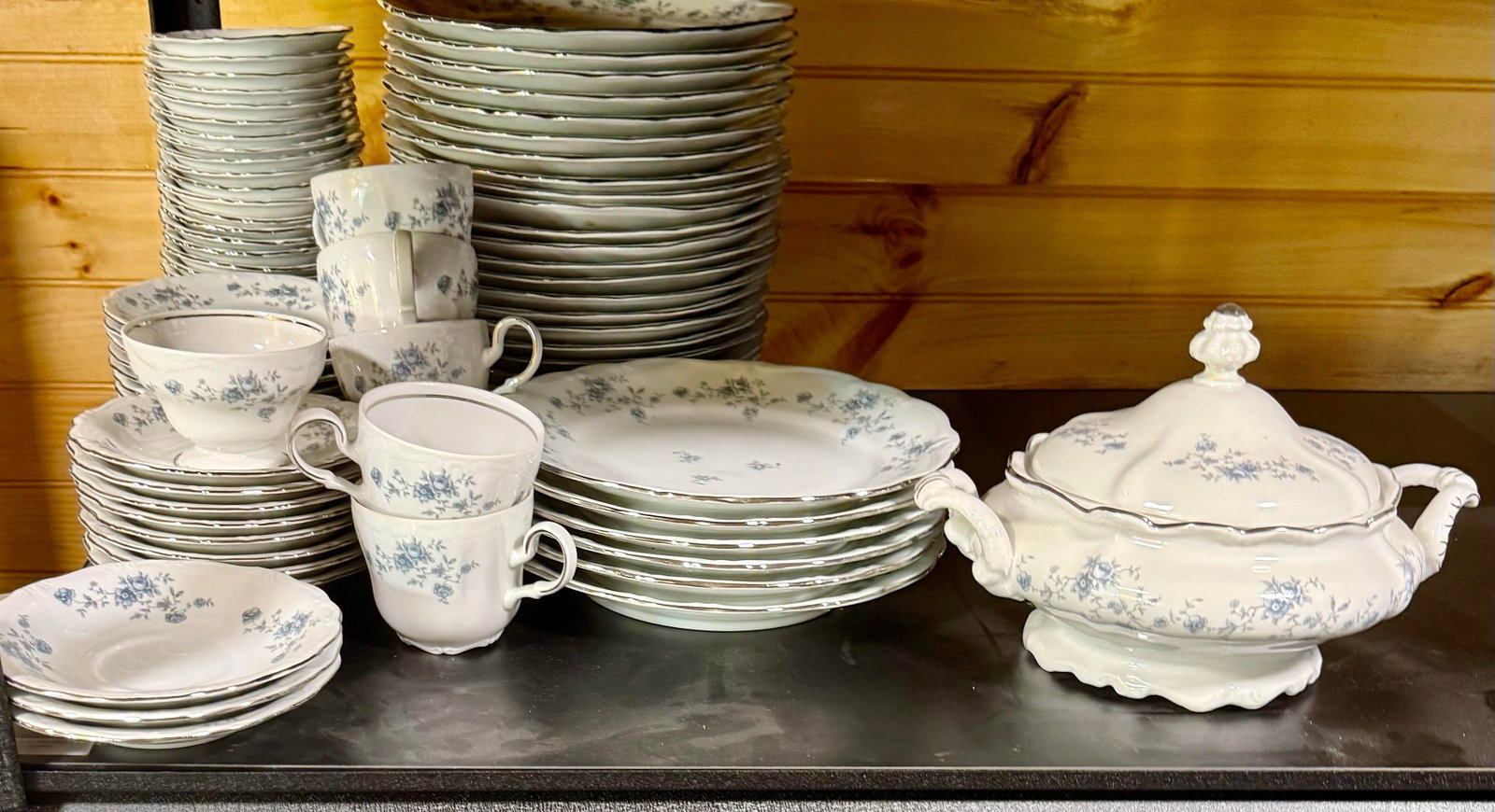 Mid 20th Century Johann Haviland Blue Garland Fine China - 105 pcs - 5
